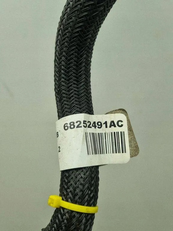 Réservoir direction assistée Jeep Gladiator OEM 68252491AC image 4