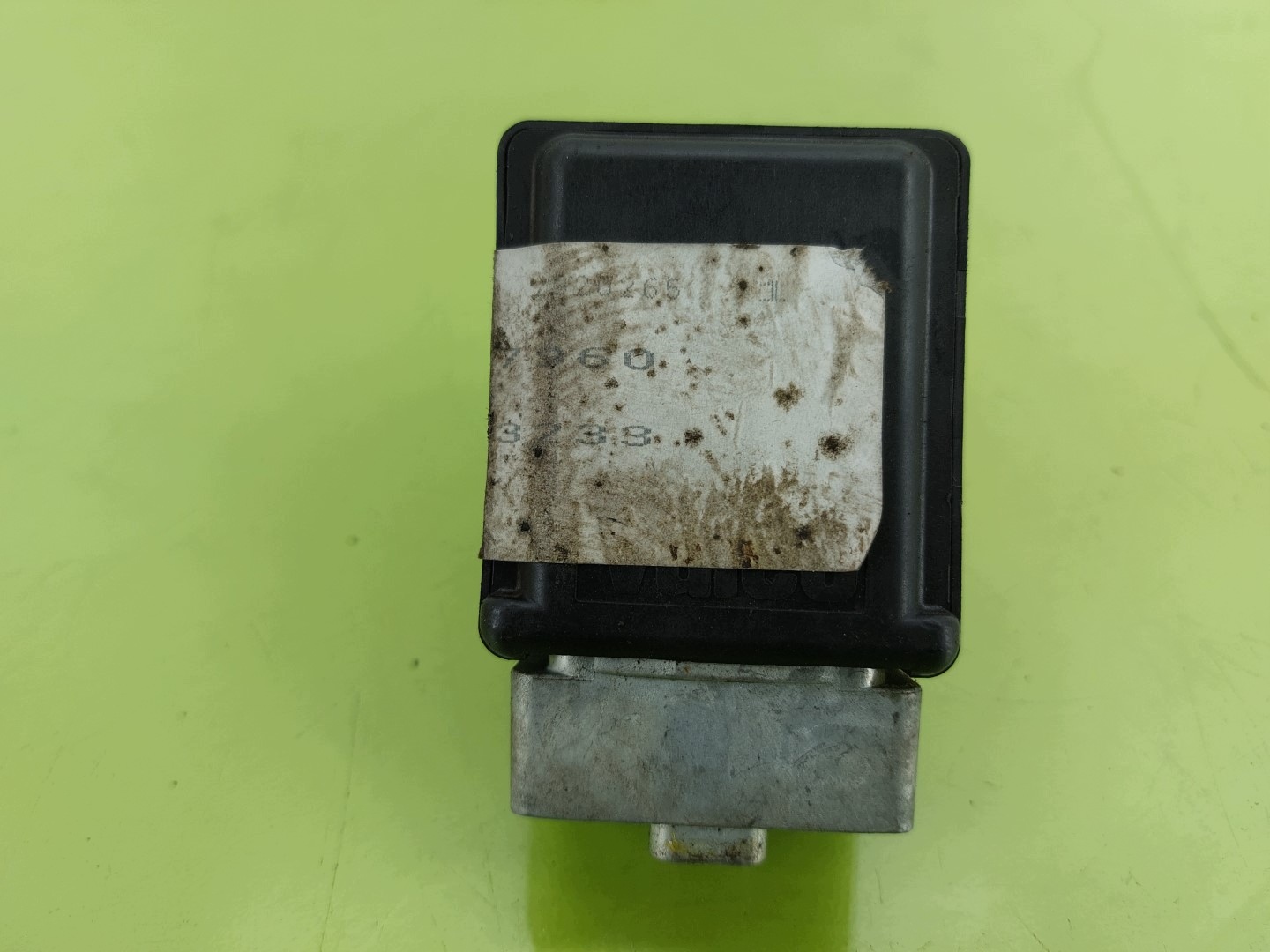 Verrou de colonne Renault OE OEM 8200033233 image 2