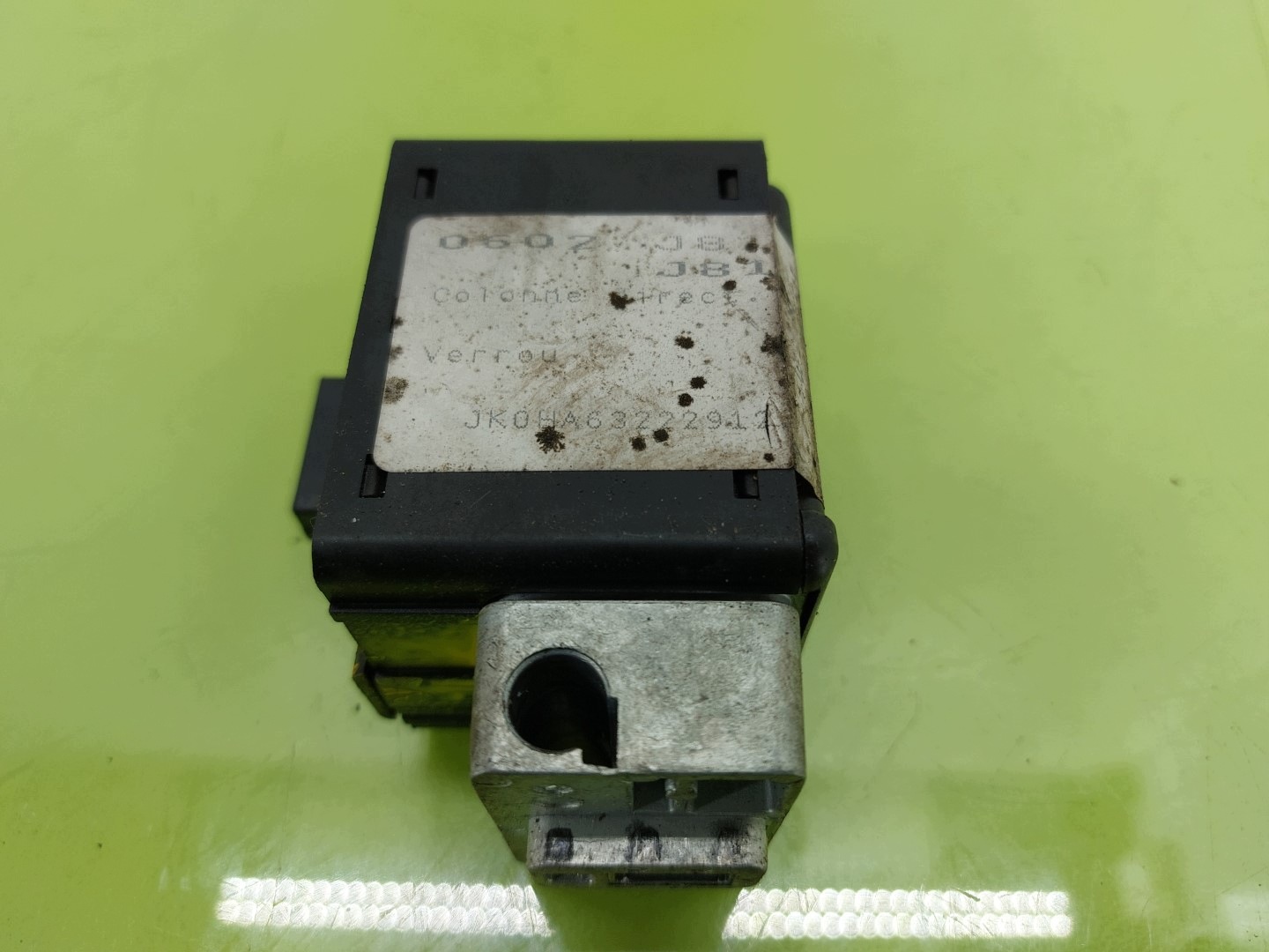 Verrou de colonne Renault OE OEM 8200033233 image 4