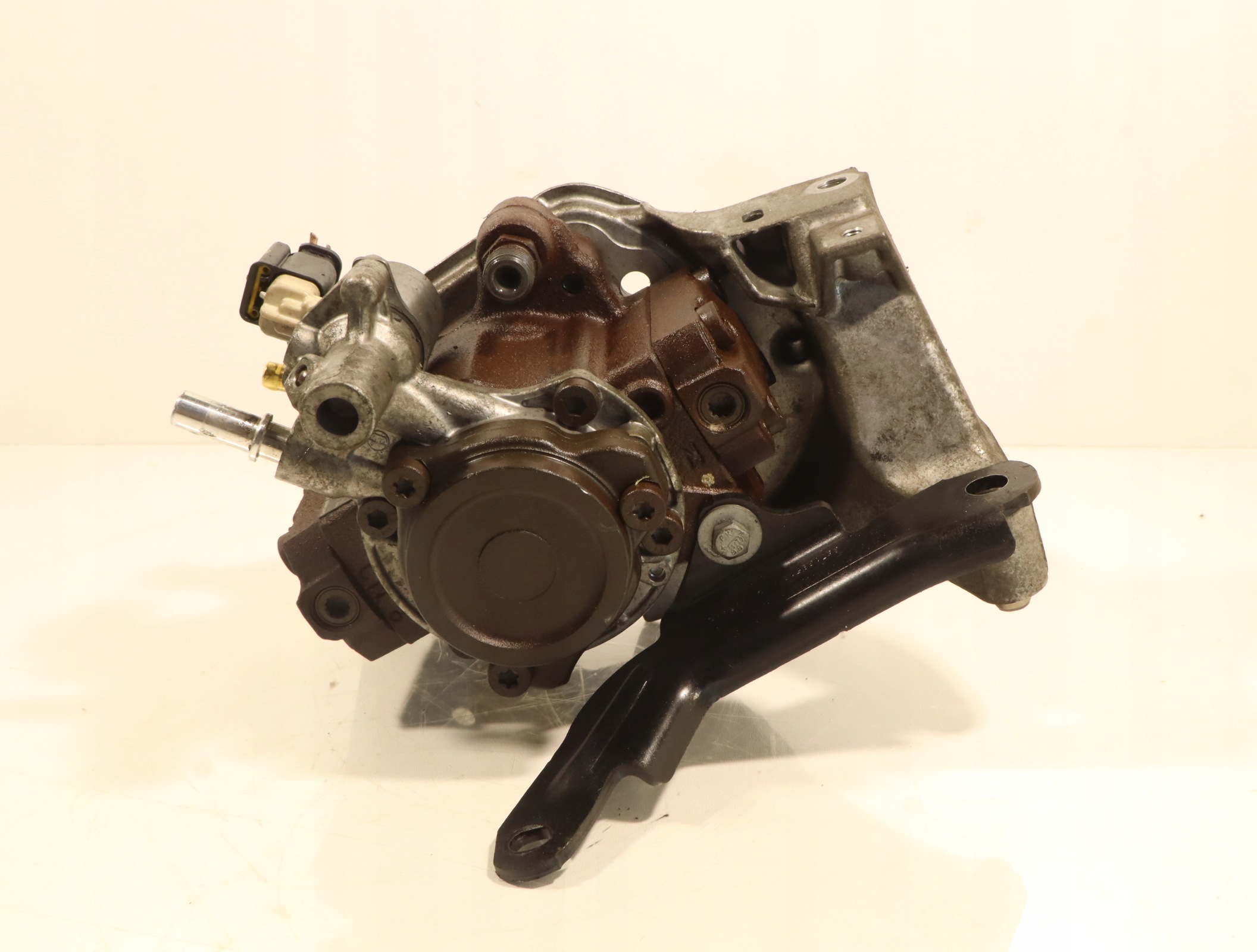 Ruiskupumppu Peugeot 308 T9 1.6 E-HDI OEM 9672605380