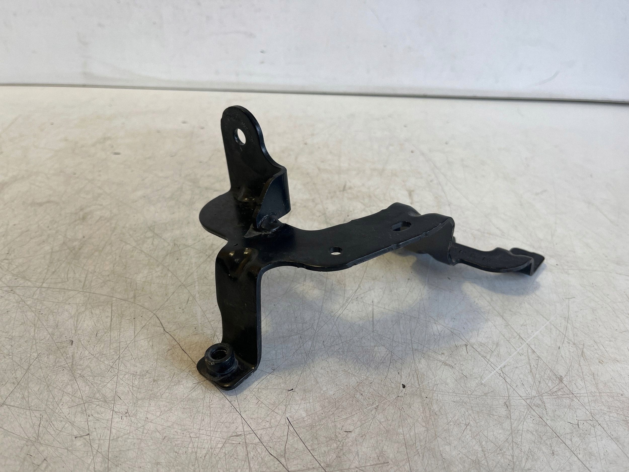 Porsche OE 9J1816593D AC Compressor Bracket for Taycan