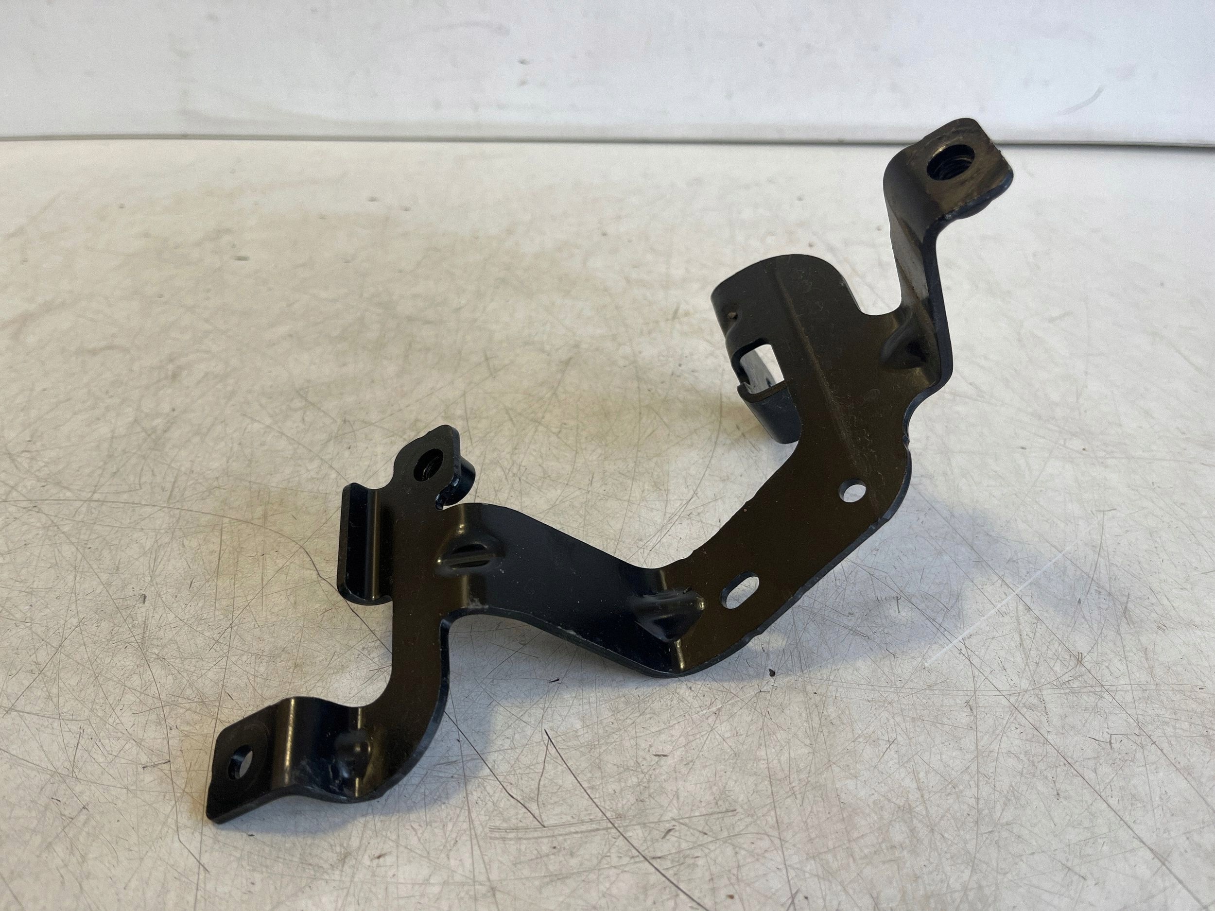 Porsche OE 9J1816593D Support Compresseur AC pour Taycan image 4