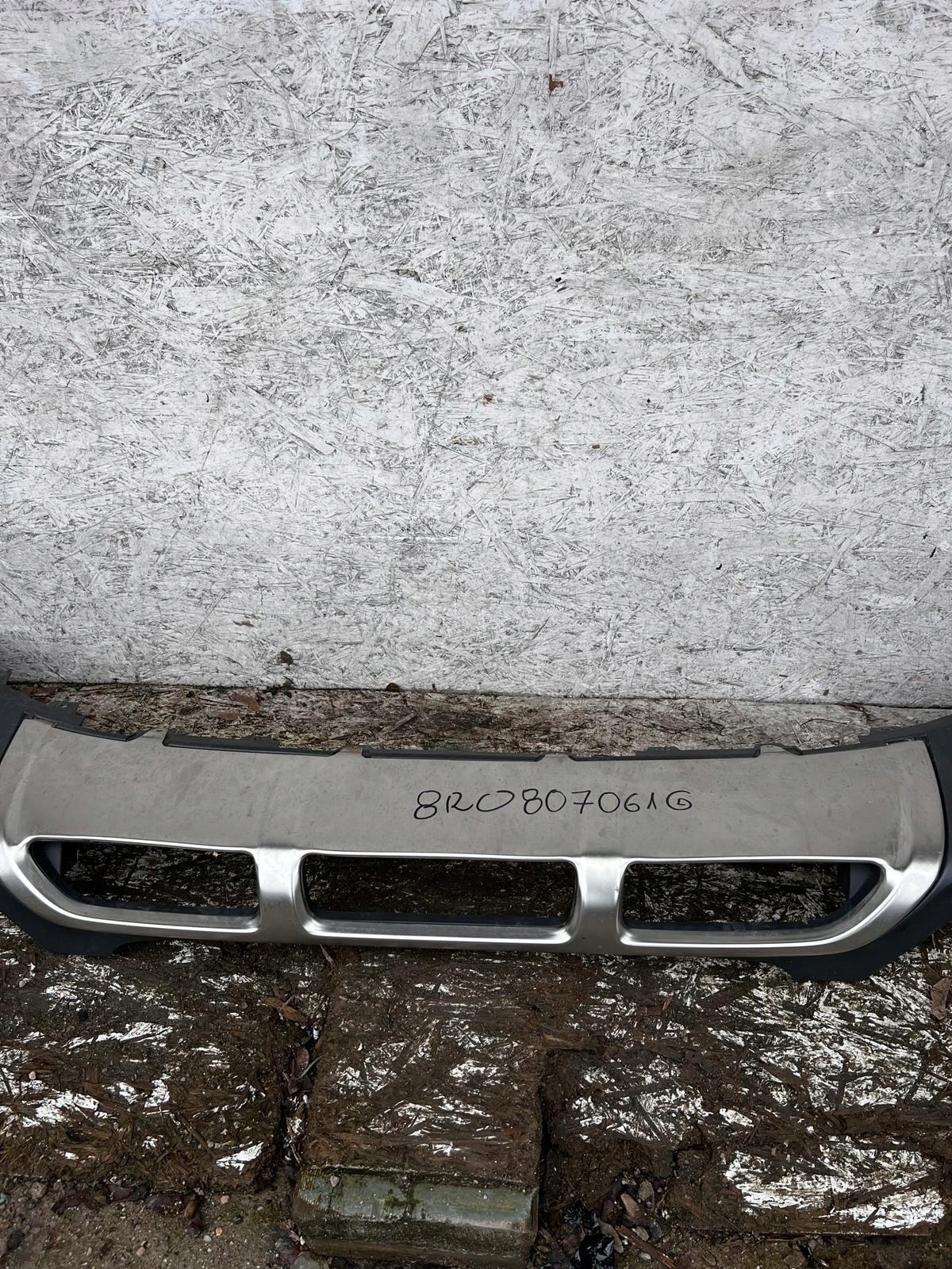 Spoiler Audi Q5 8R Dianteiro OEM 8R0807061G Para-choques image 4