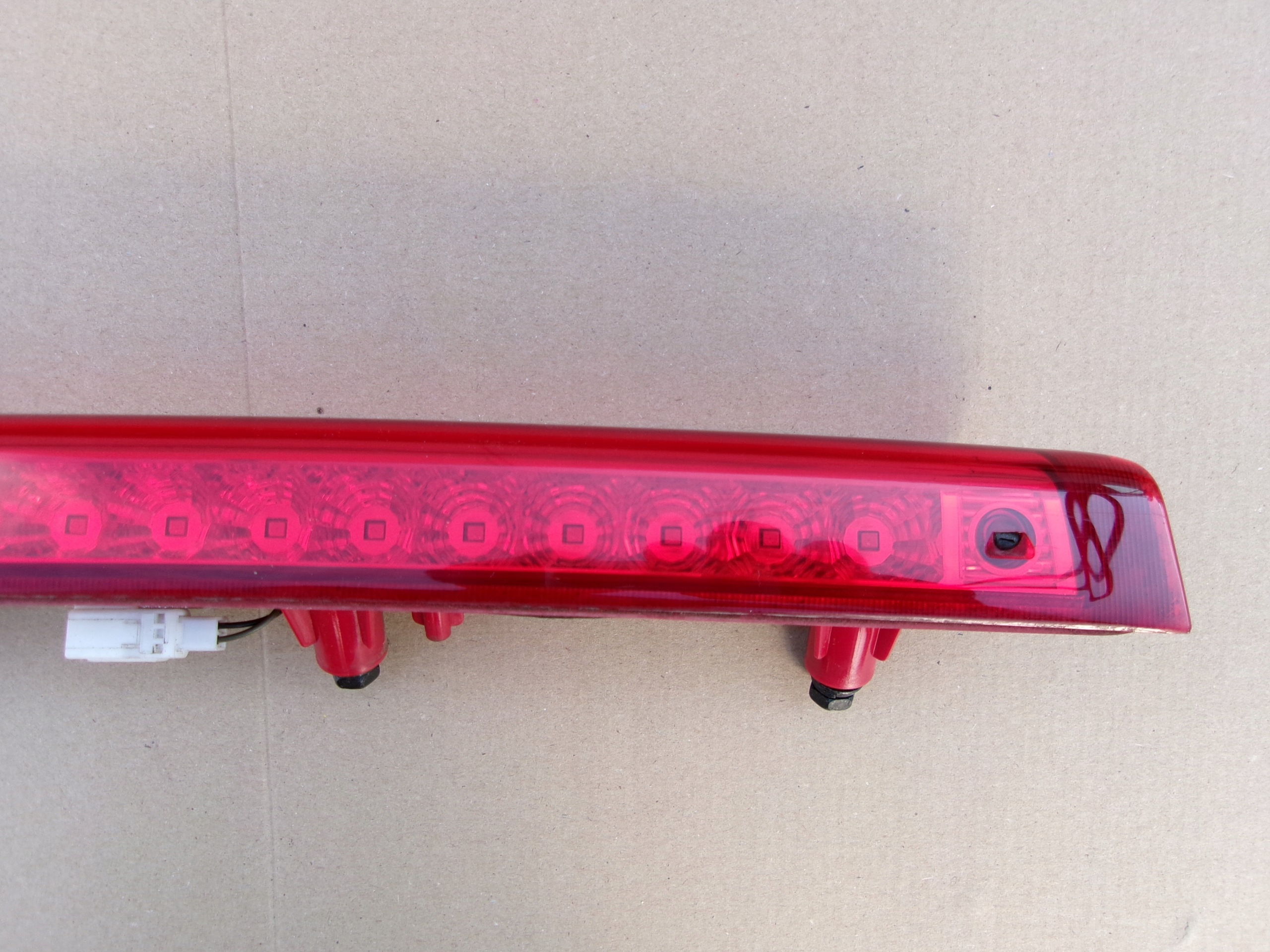 Luz stop Kia OE 92701-1H3 - Estado usado image 3
