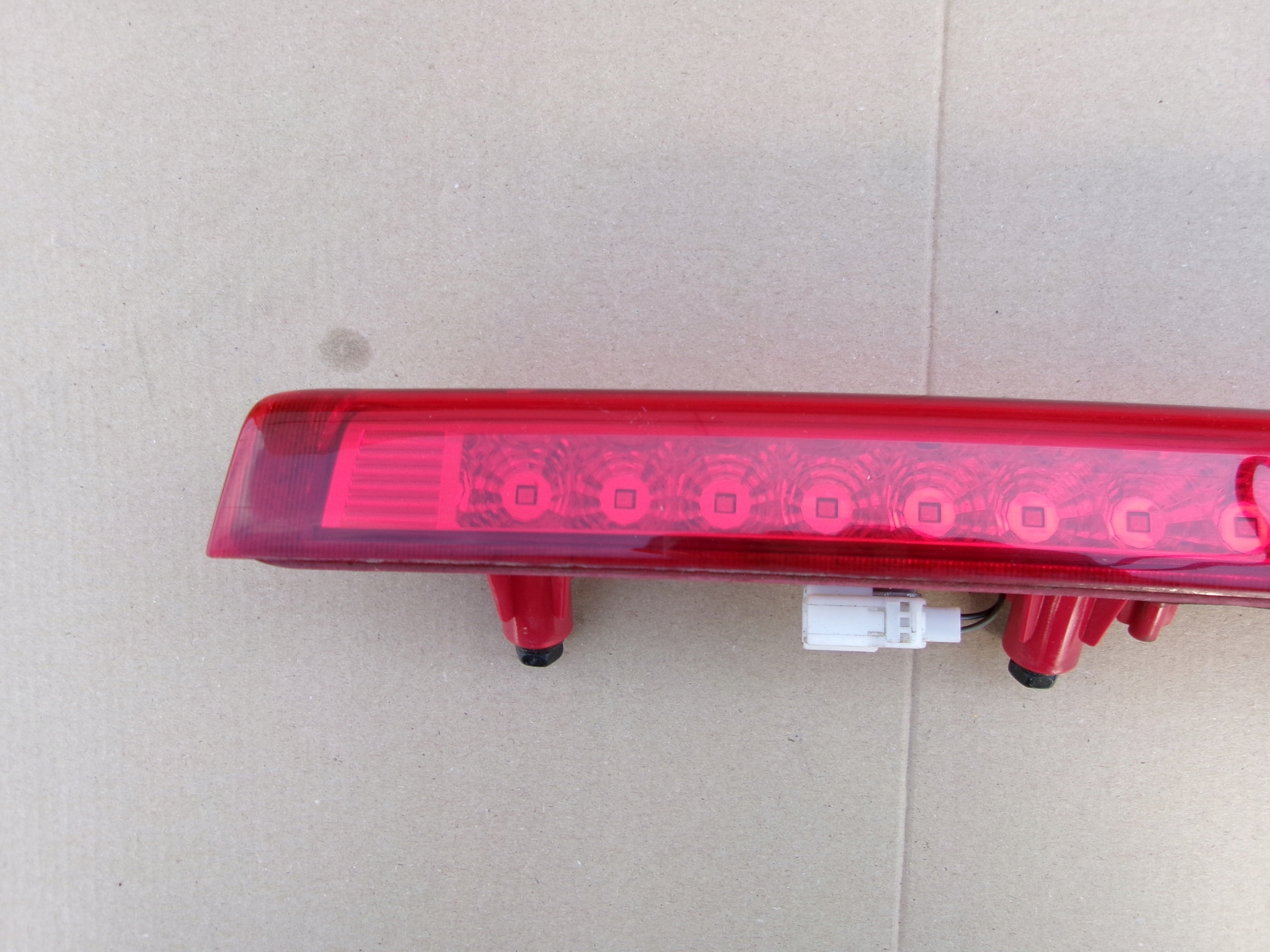 Luz stop Kia OE 92701-1H3 - Estado usado image 4