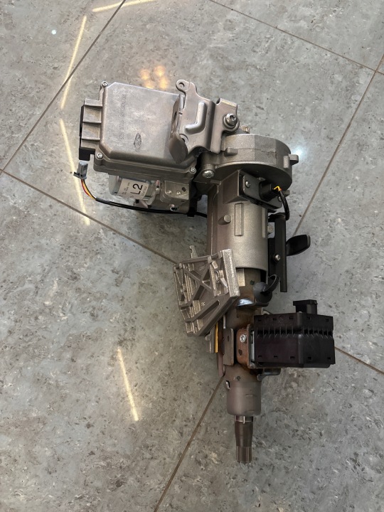 RENAULT CAPTUR, CLIO 488105110R 6800005109 KOLUMNA