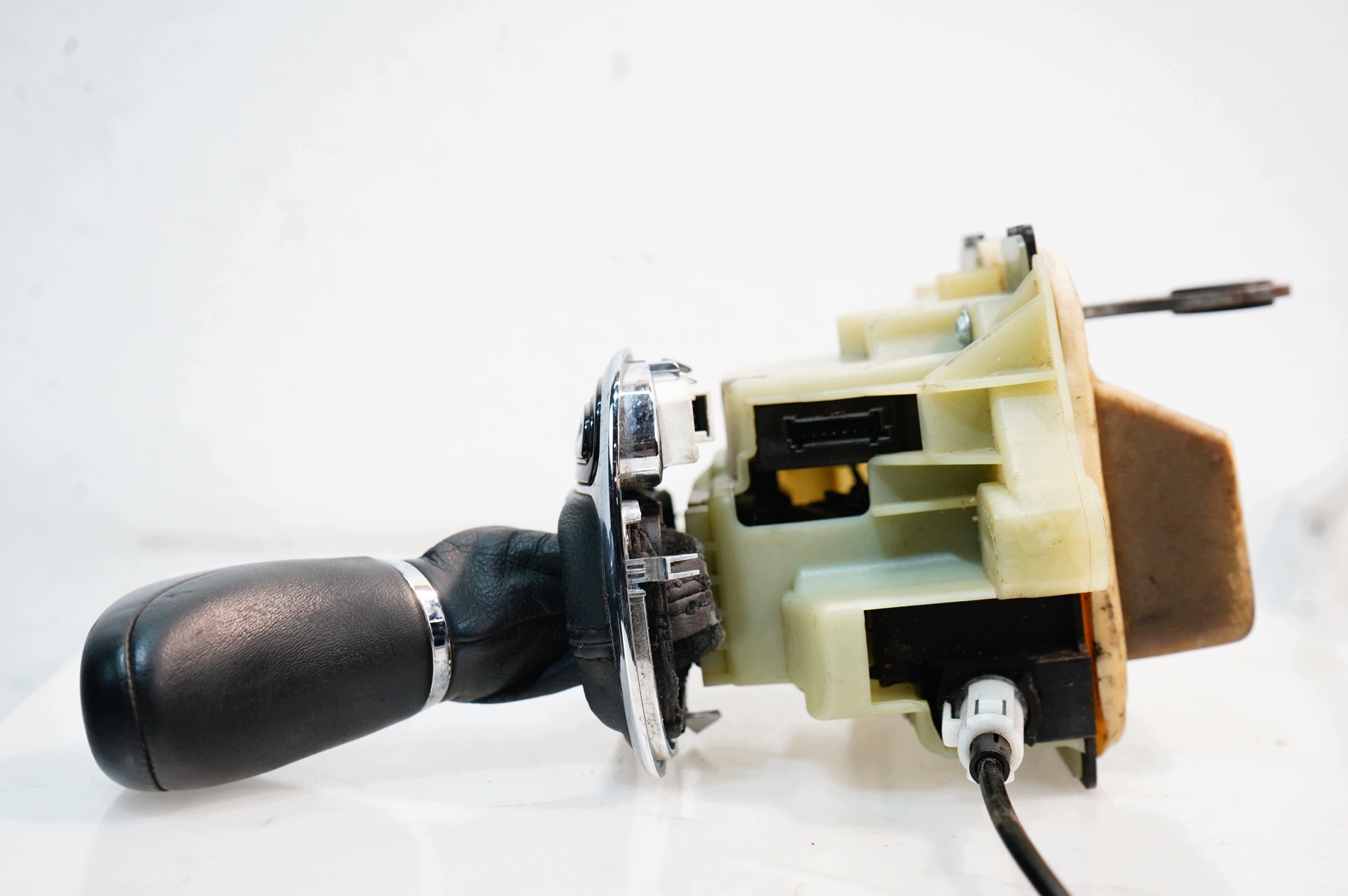 Selector de Marchas Mercedes C W203 OEM A2032672524 image 4