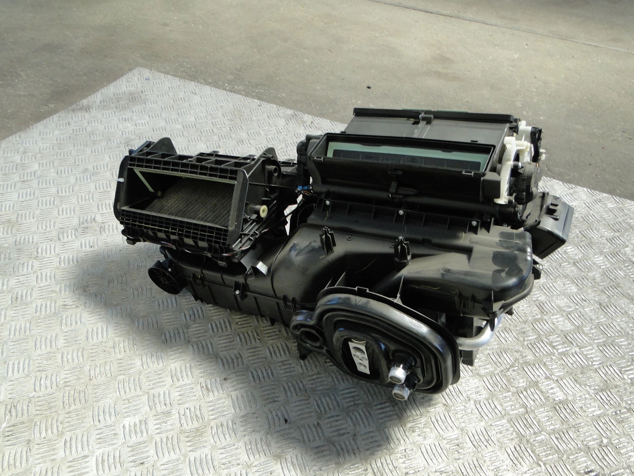 OEM 5WB816005F värmekärna för Audi VW - Begagnad image 4
