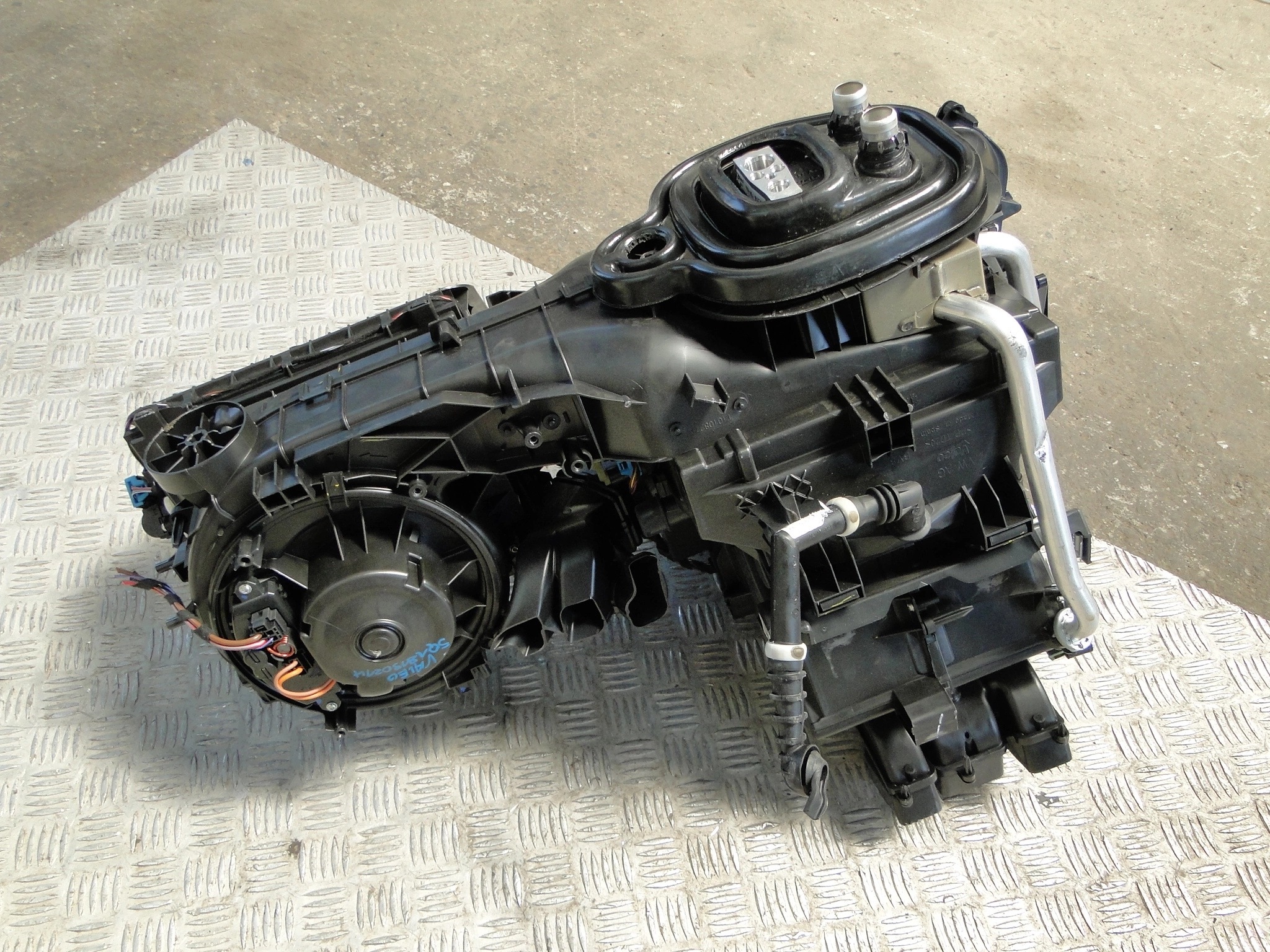 OEM 5WB816005F värmekärna för Audi VW - Begagnad image 5