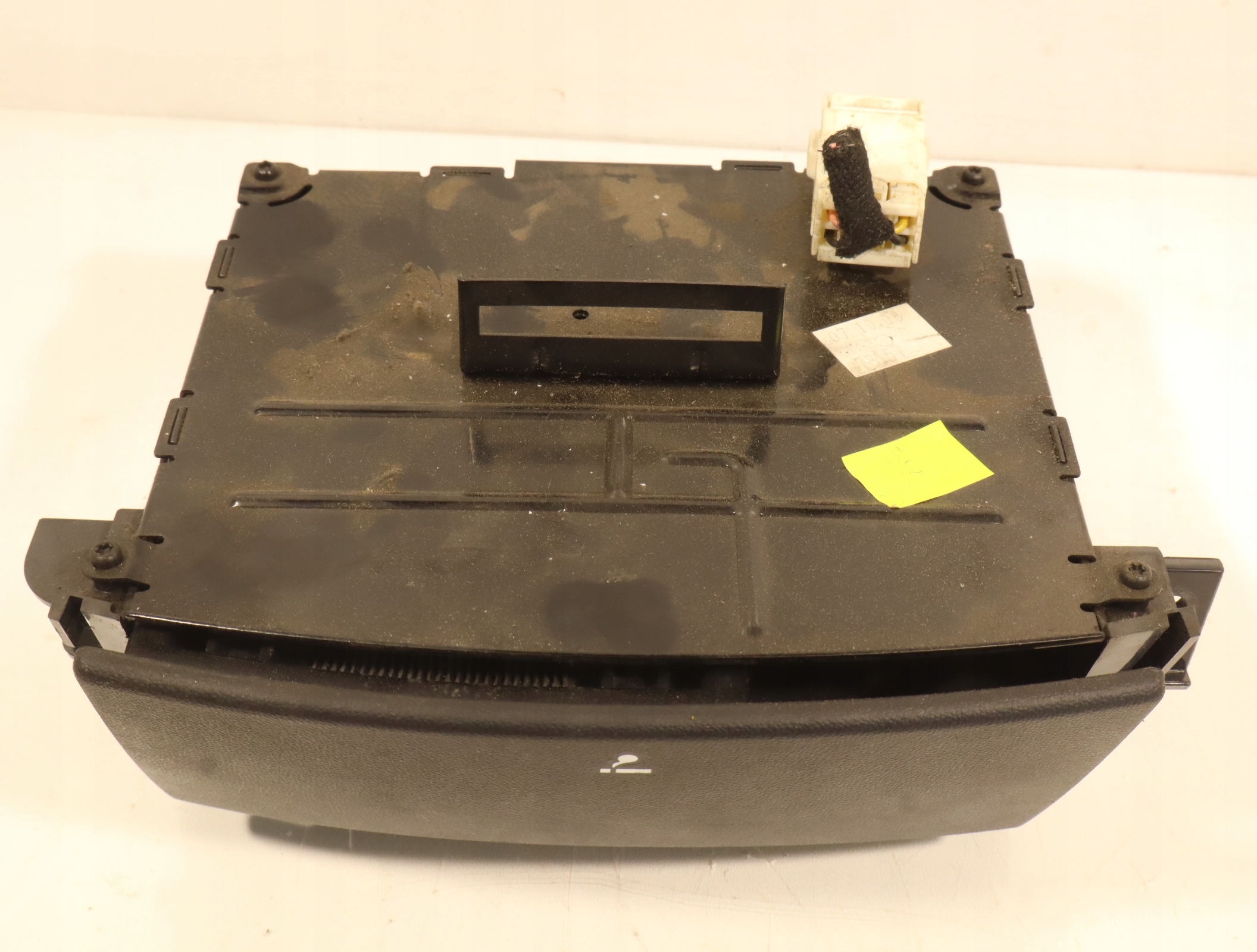Cendrier Kia OEM 84550-1H100 pour Pro Ceed 2006- image 4