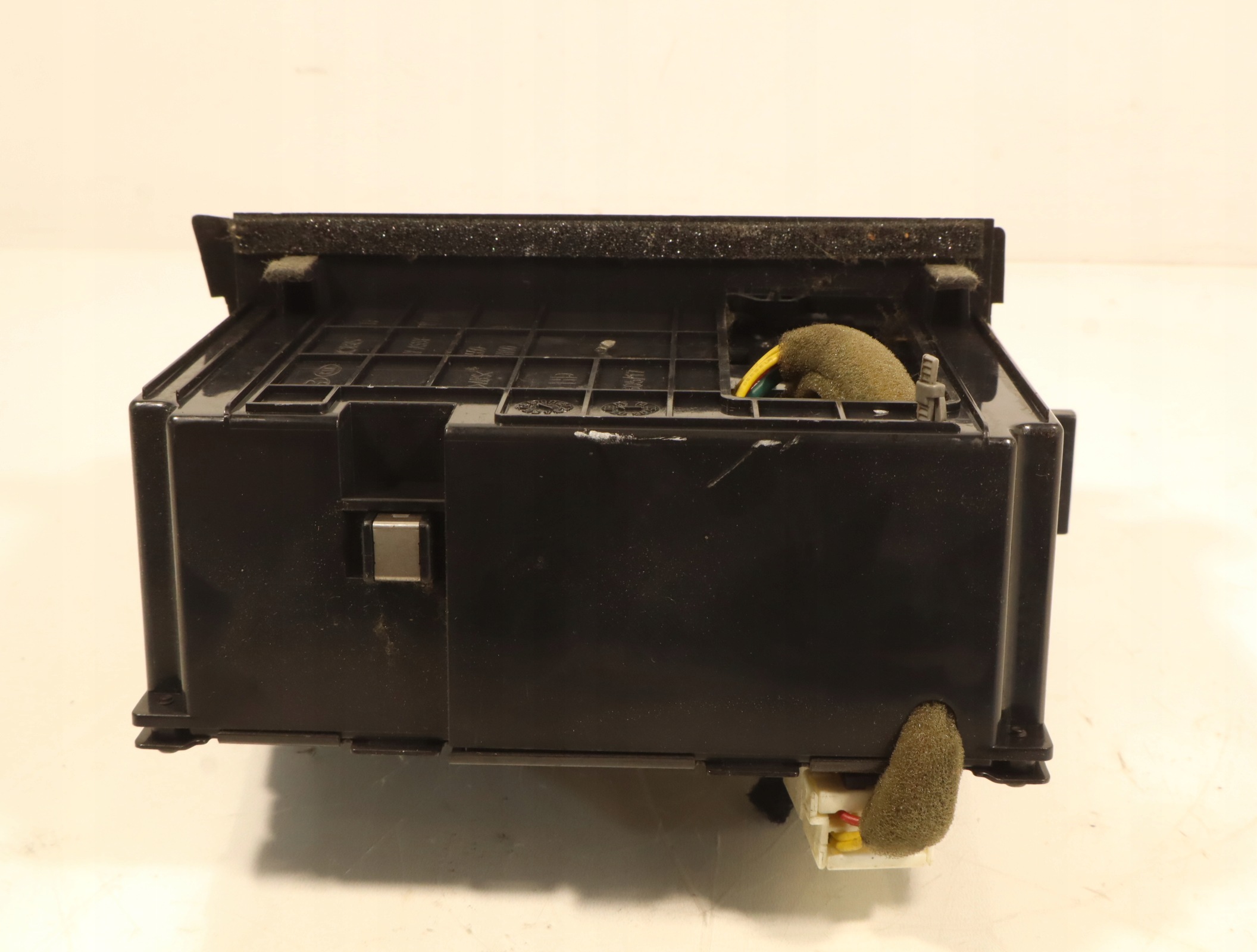 Cendrier Kia OEM 84550-1H100 pour Pro Ceed 2006- image 7