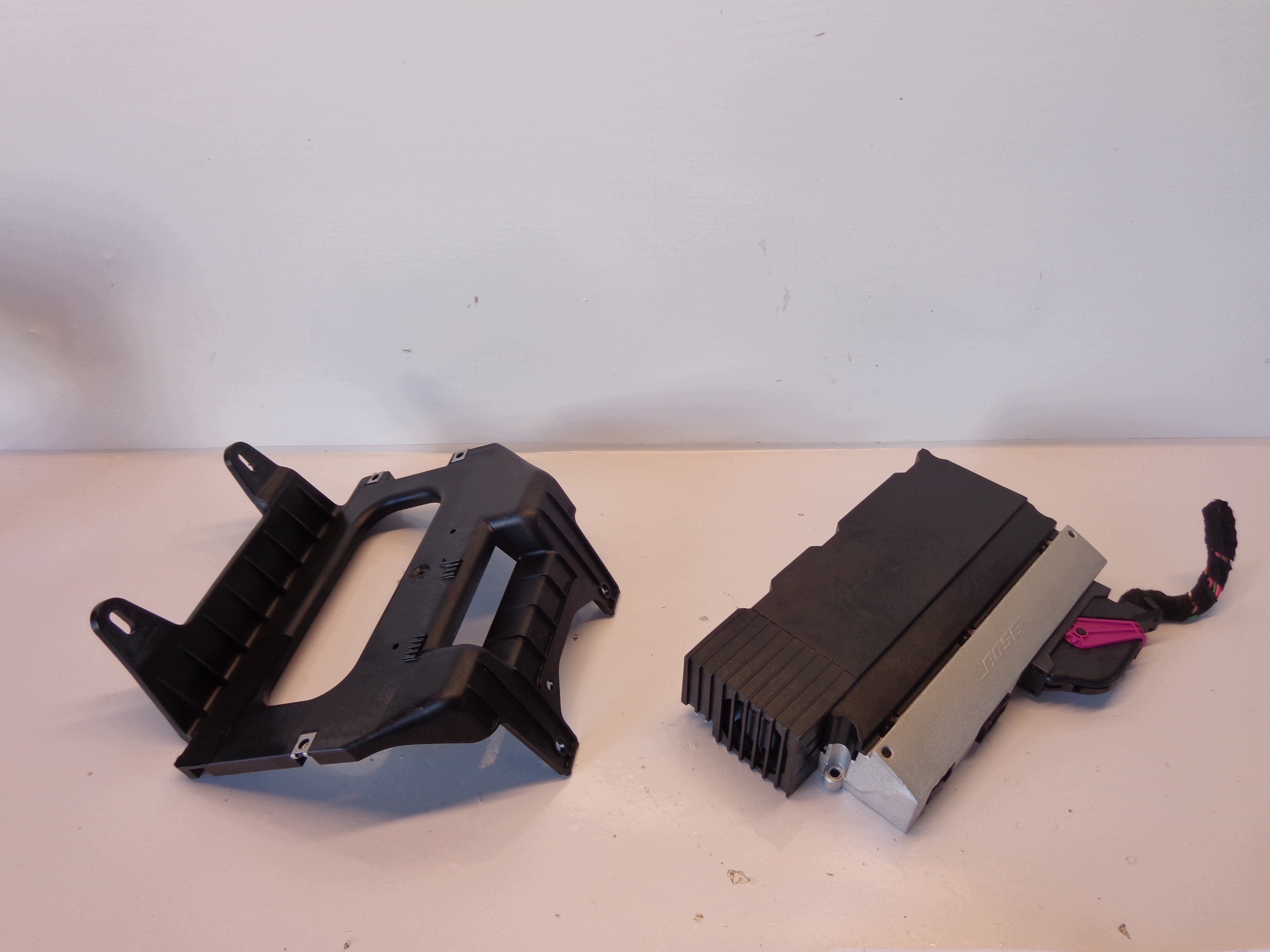Bose Audio-förstärkare OEM 4F0035223P för Audi A6 C6 image 2