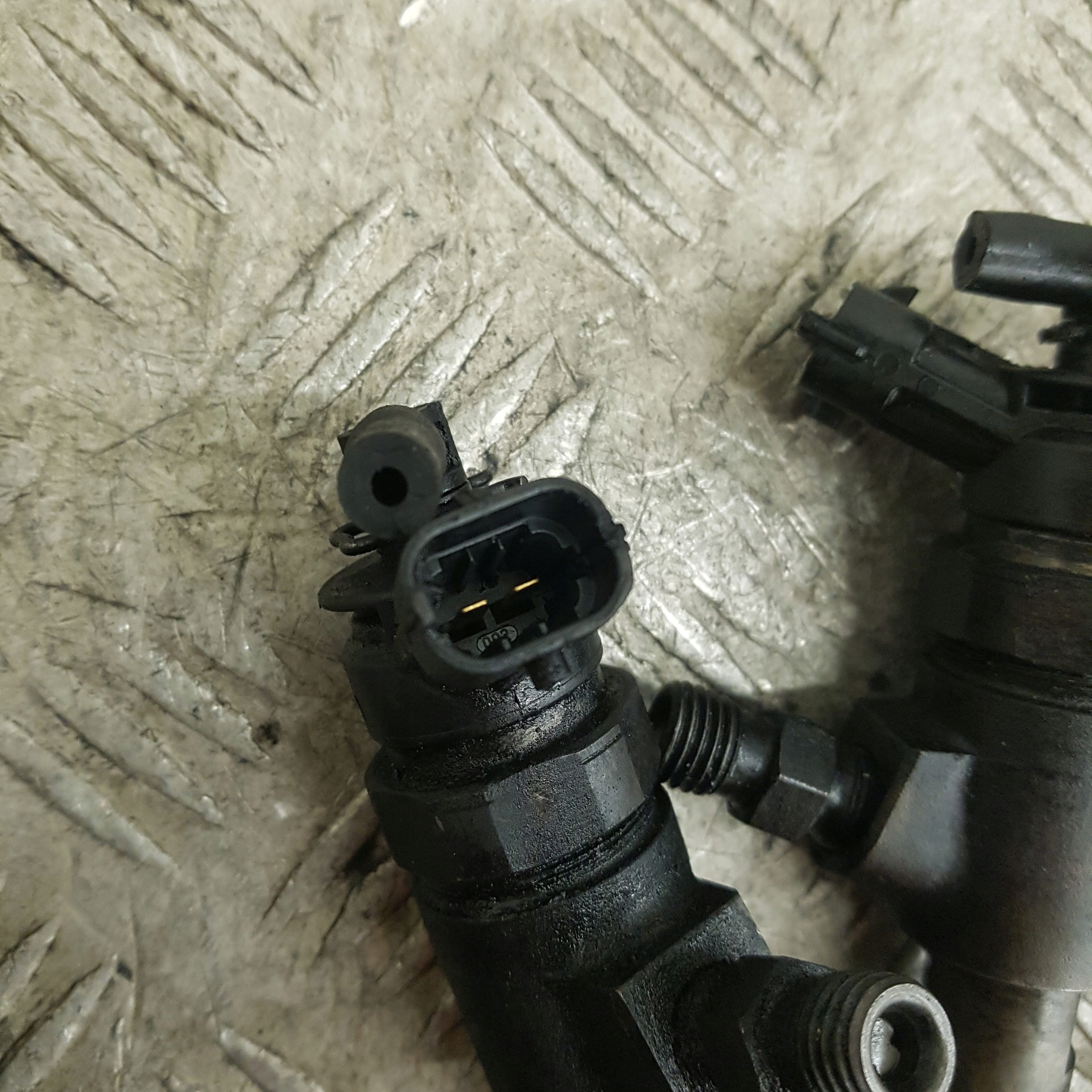 Bosch Einspritzdüse OEM 0445110075 für Citroen C2 C3 Nemo image 4