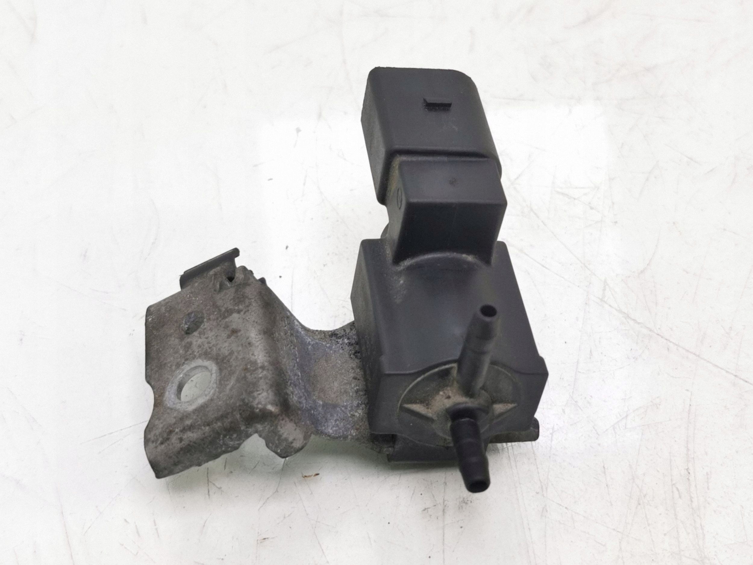 Válvula de vacío OEM 037906283C para Skoda Roomster 1.8 TSI image 6