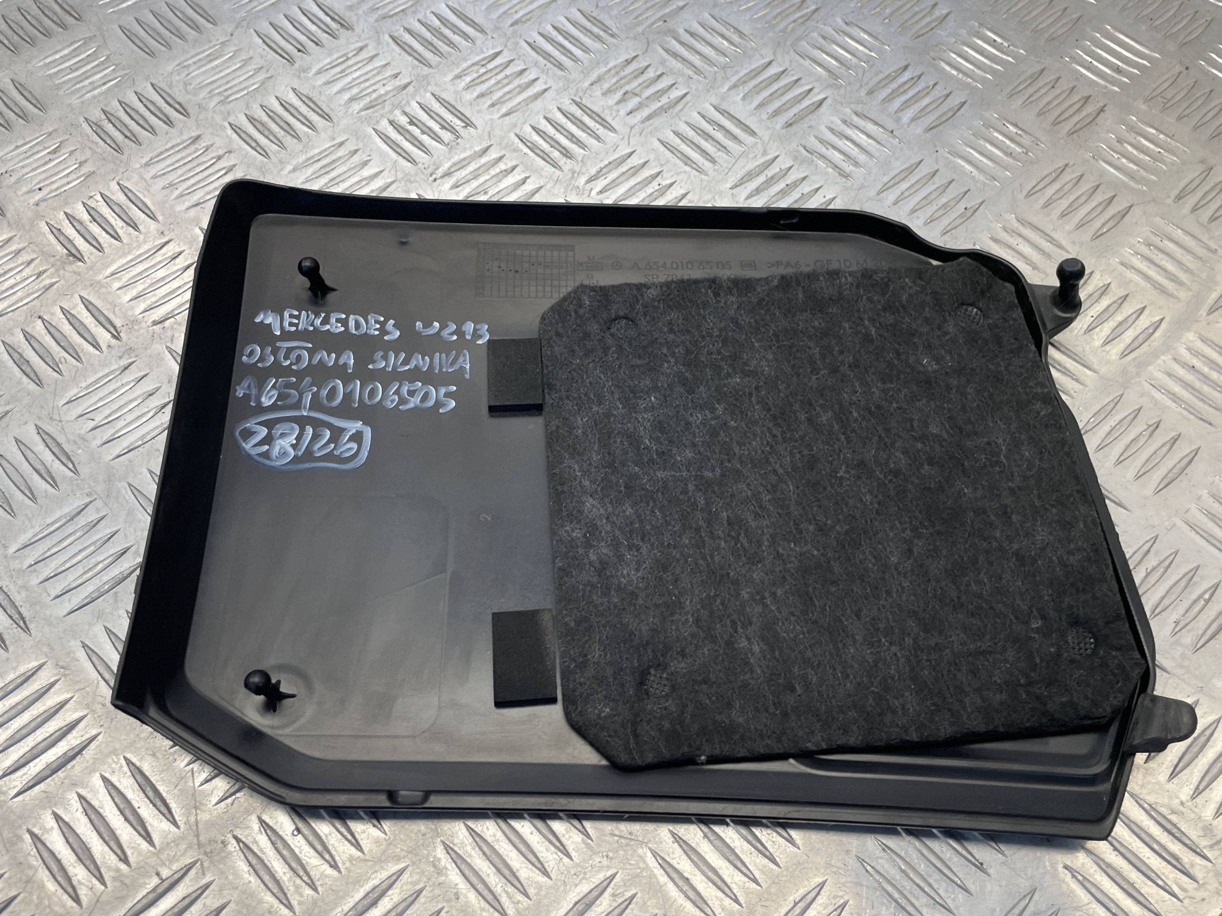 Mercedes-Benz OE A6540106505 Obere Motorabdeckung image 9