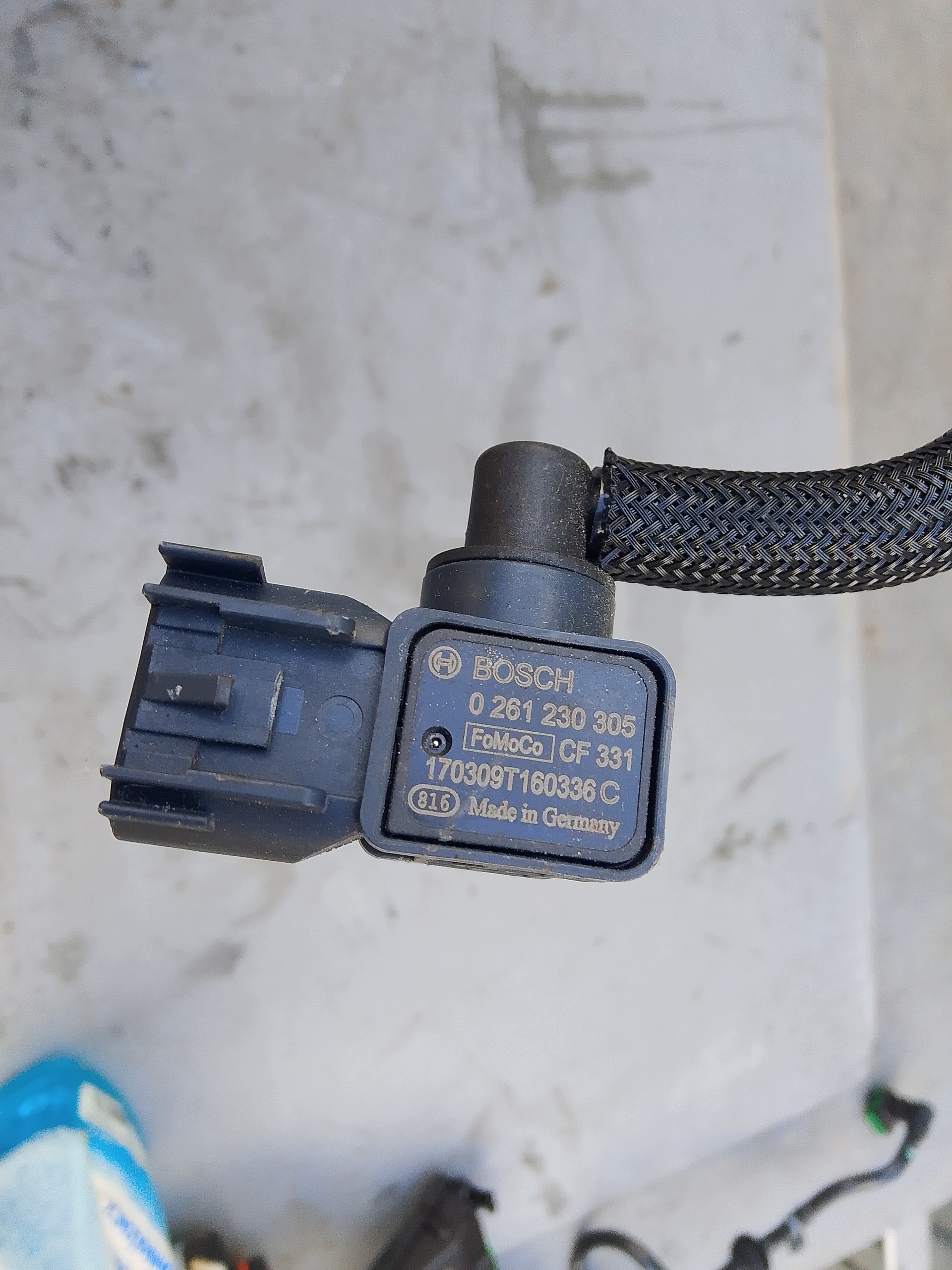 Vacuum Hose OEM 0261230305 for Volvo S60 II 2.4L Diesel
