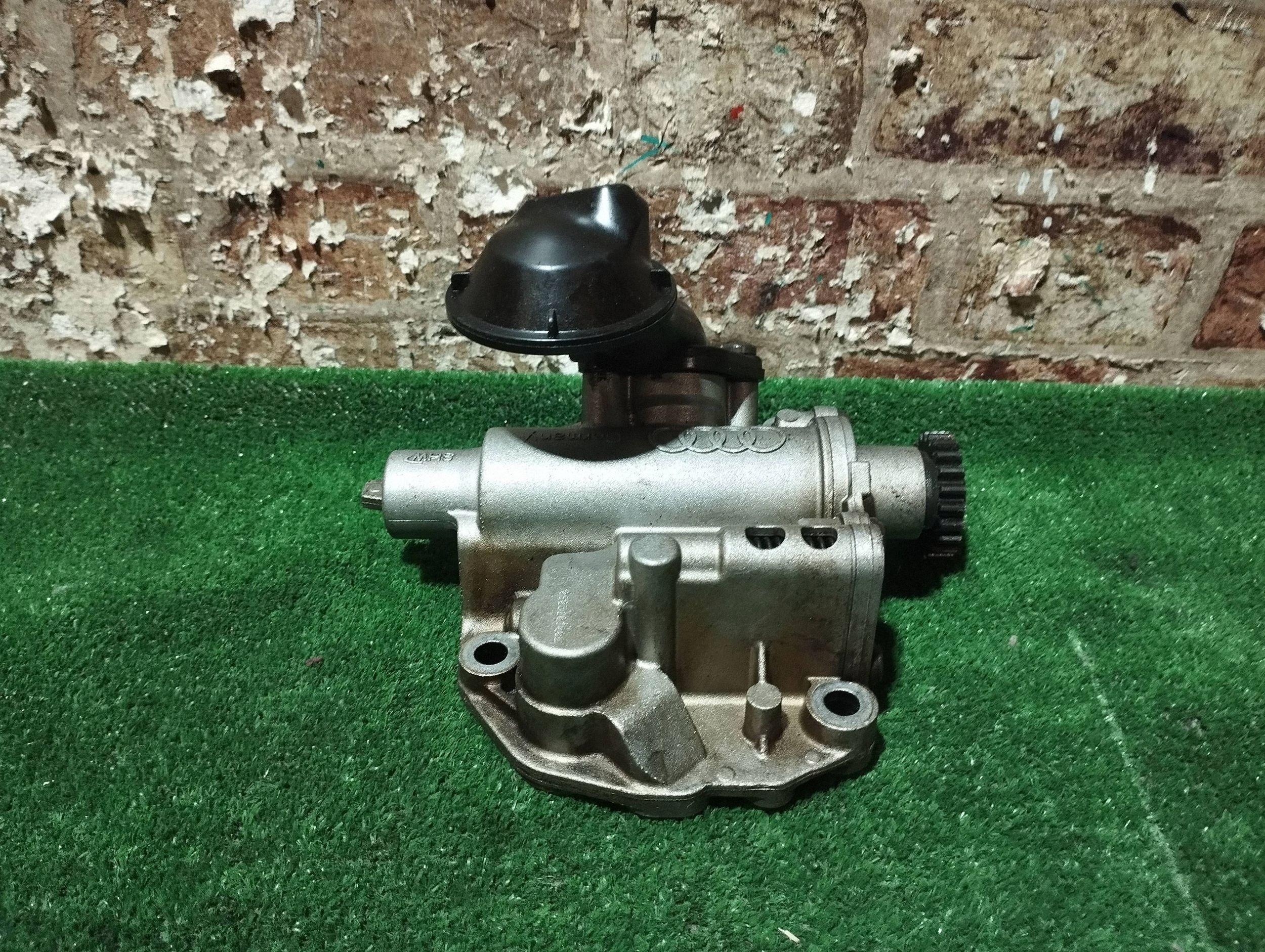 Öljypumppu OEM 06H115105AF Audi 1.8 TFSI:lle
