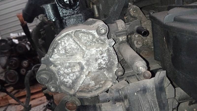 Tyhjiöpumppu OEM D1563B Volvo V50:lle