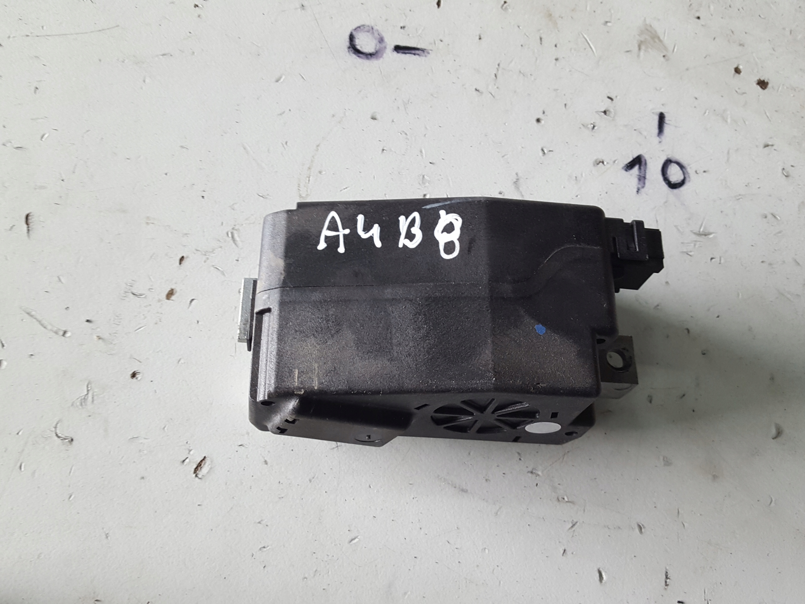 Ohjauslukkotanko OEM 8K0905852E Audi A4 B8 image 2