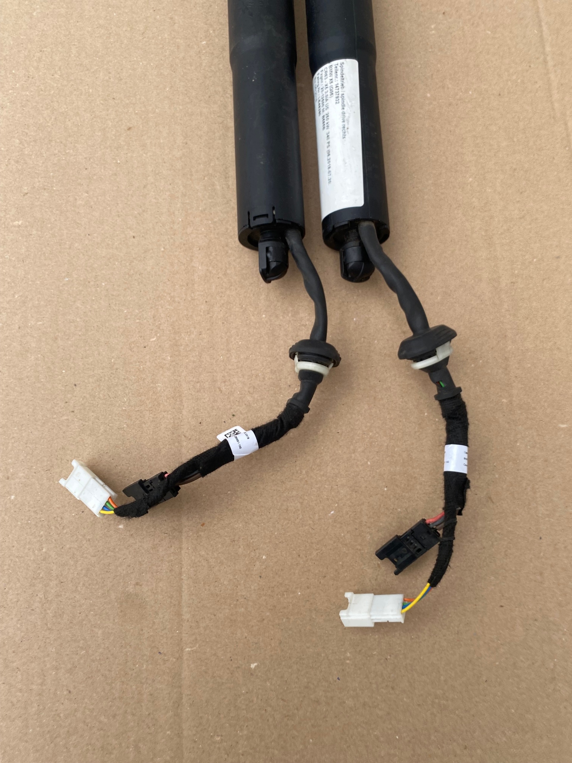 BMW X5 G05 achterklepactuator OEM 7441799 image 6