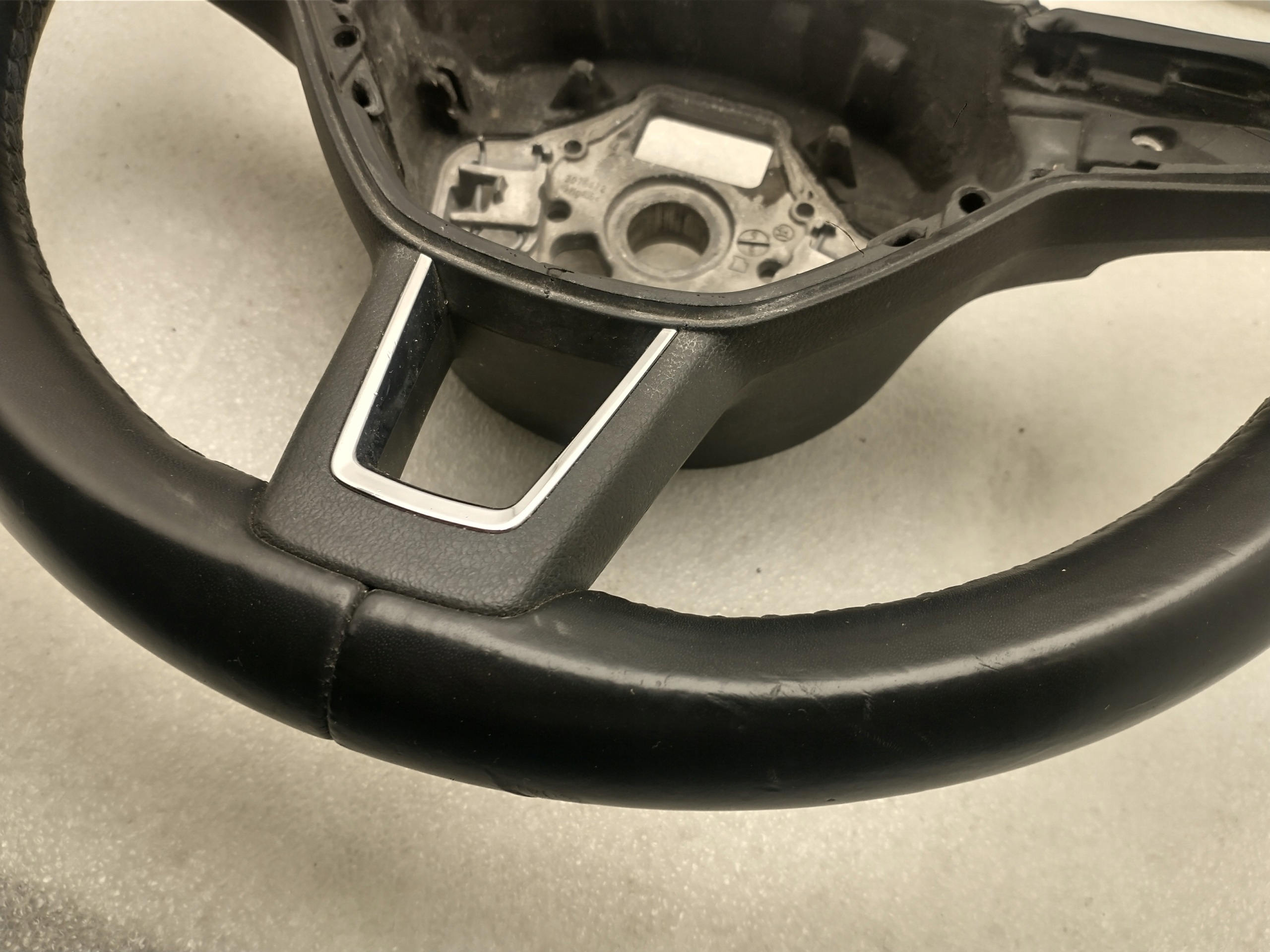 Volante Skoda Superb III OEM 3V0419091M Pás image 3