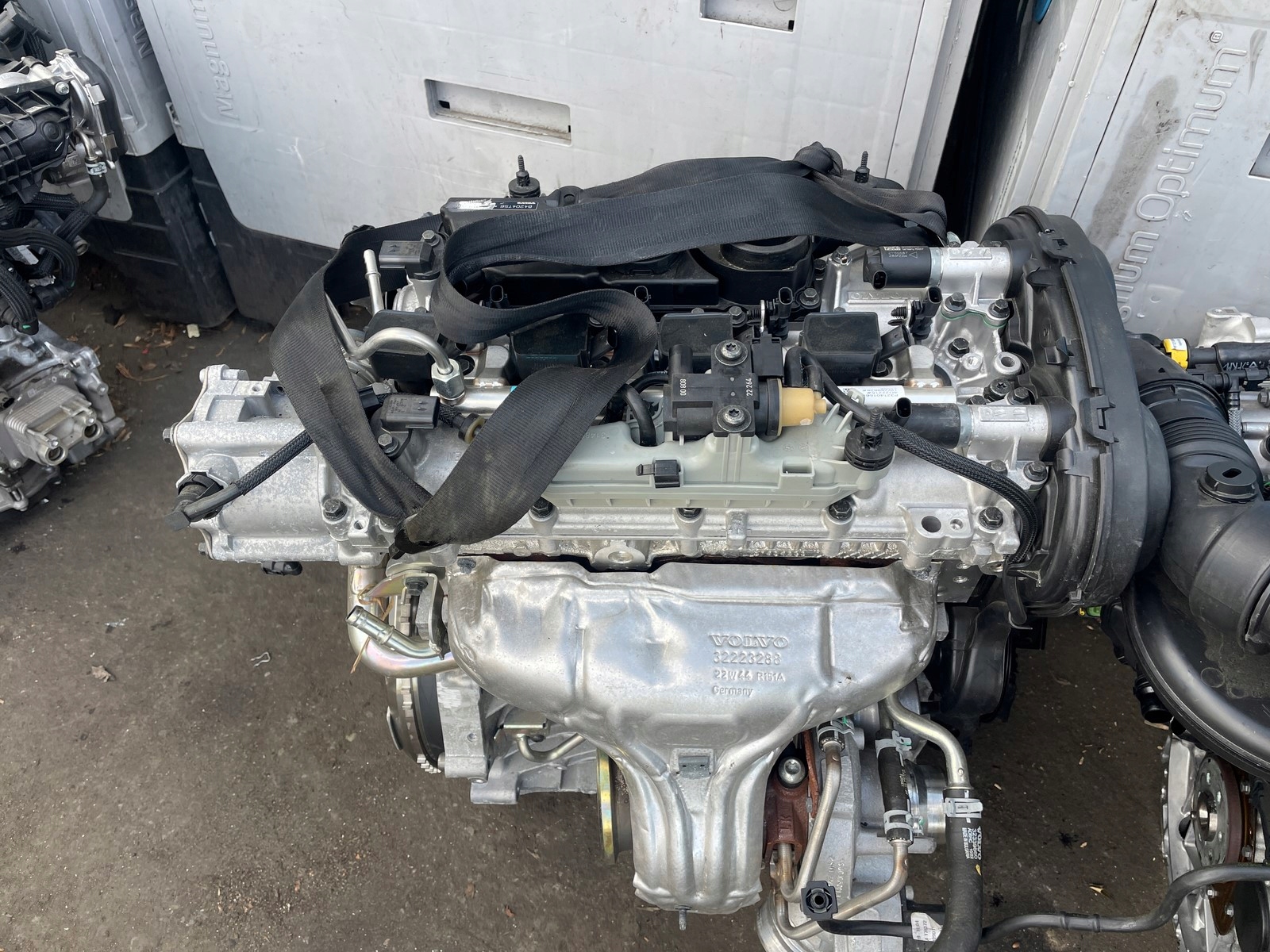 VOLVO XC60 II XC90 II 2.0 T8 Moottori B4204T56 image 9