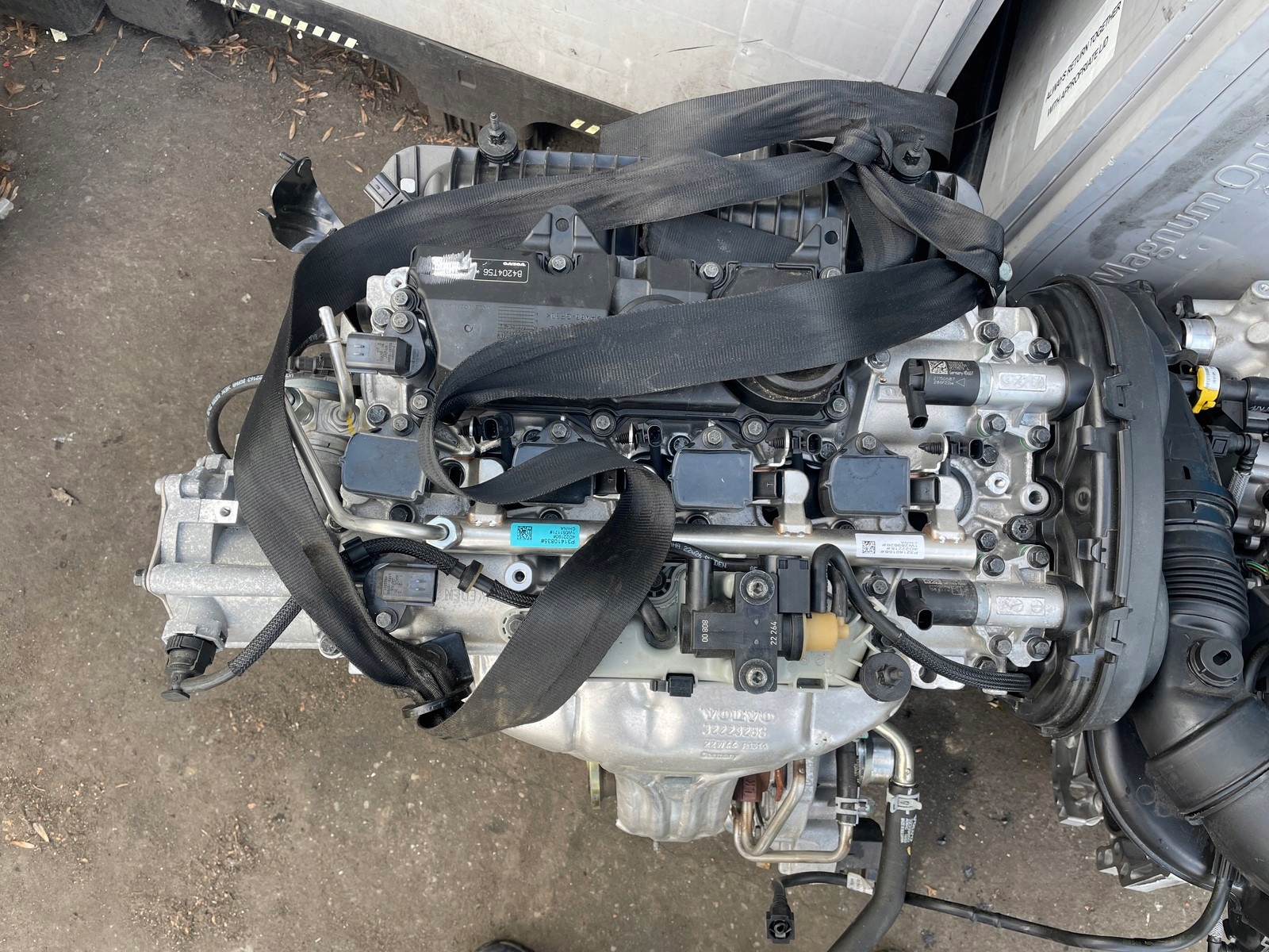 VOLVO XC60 II XC90 II 2.0 T8 Moottori B4204T56 image 10