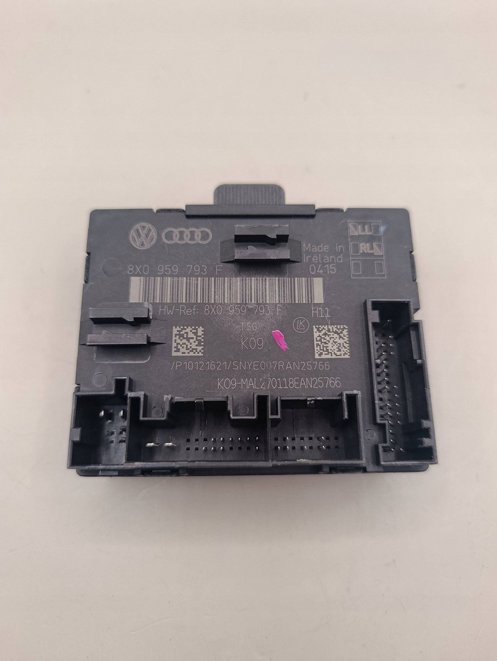 Audi A1 2011 Front rechts Türsteuergerät OEM 8X0959793F image 3