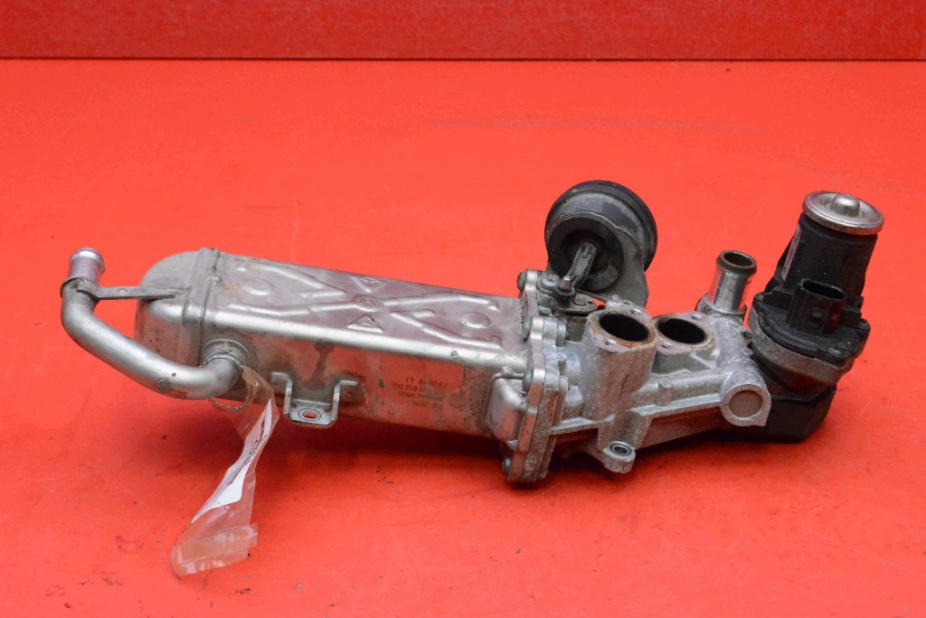 Refroidisseur EGR d'occasion OEM 03L131512DQ VW Passat image 3