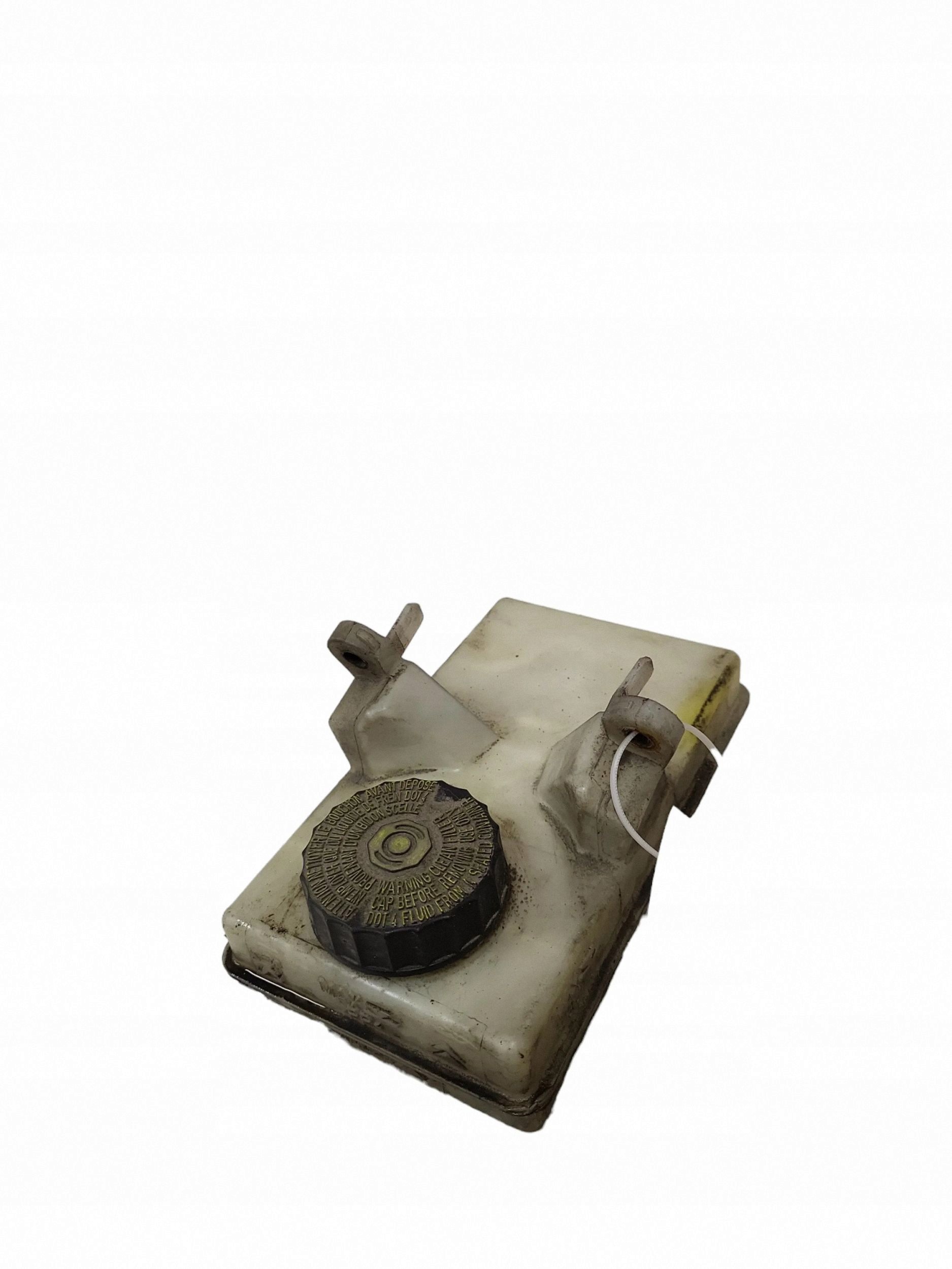 Bremsflüssigkeitsbehälter OEM 03355815053 für Peugeot 3008 image 2