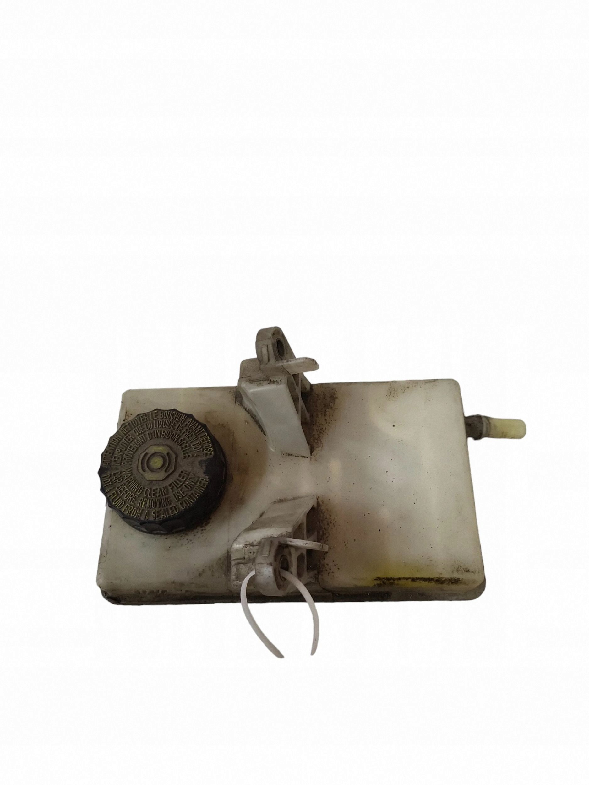 Bremsflüssigkeitsbehälter OEM 03355815053 für Peugeot 3008 image 4