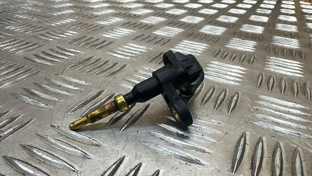 Sensor Temperatura Líquido OEM 04E919501B Skoda Octavia image 3
