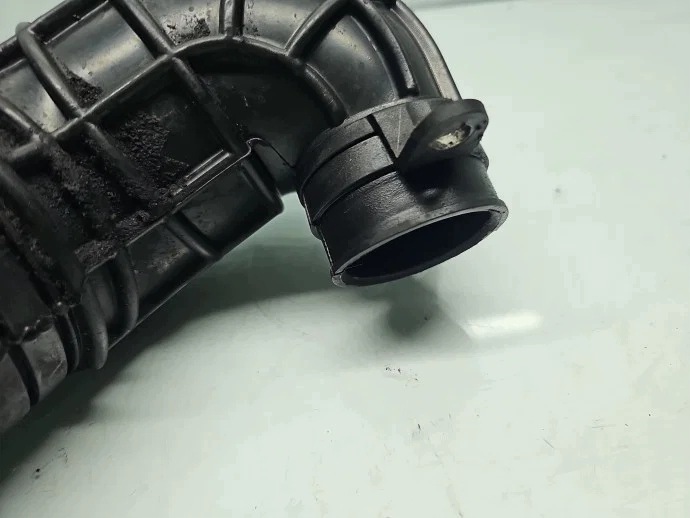 Intercooler-putki OEM 8E0129615J Audi A4 Avant 2.0L image 4