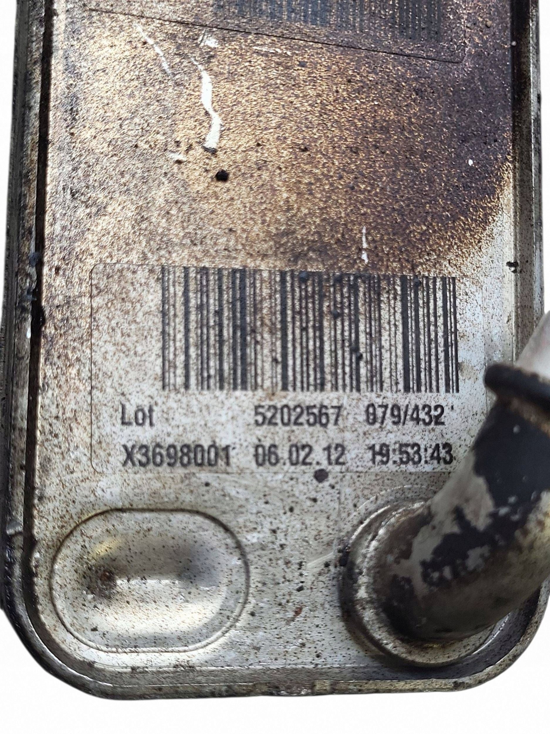 Arrefecedor de óleo Volvo usado OEM X3698001 V60 image 5