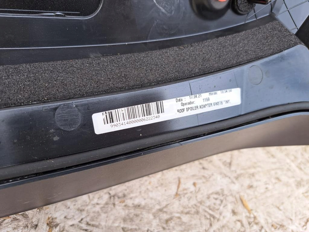 Spoiler traseiro VW T-Roc OEM 2GA827933 - Usado image 4