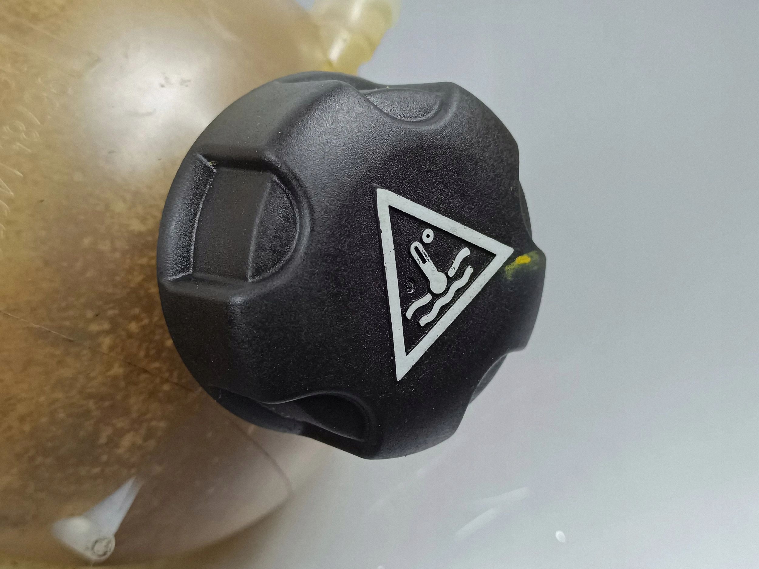 Uitzettank OEM 9678514680 Citroen Peugeot image 3