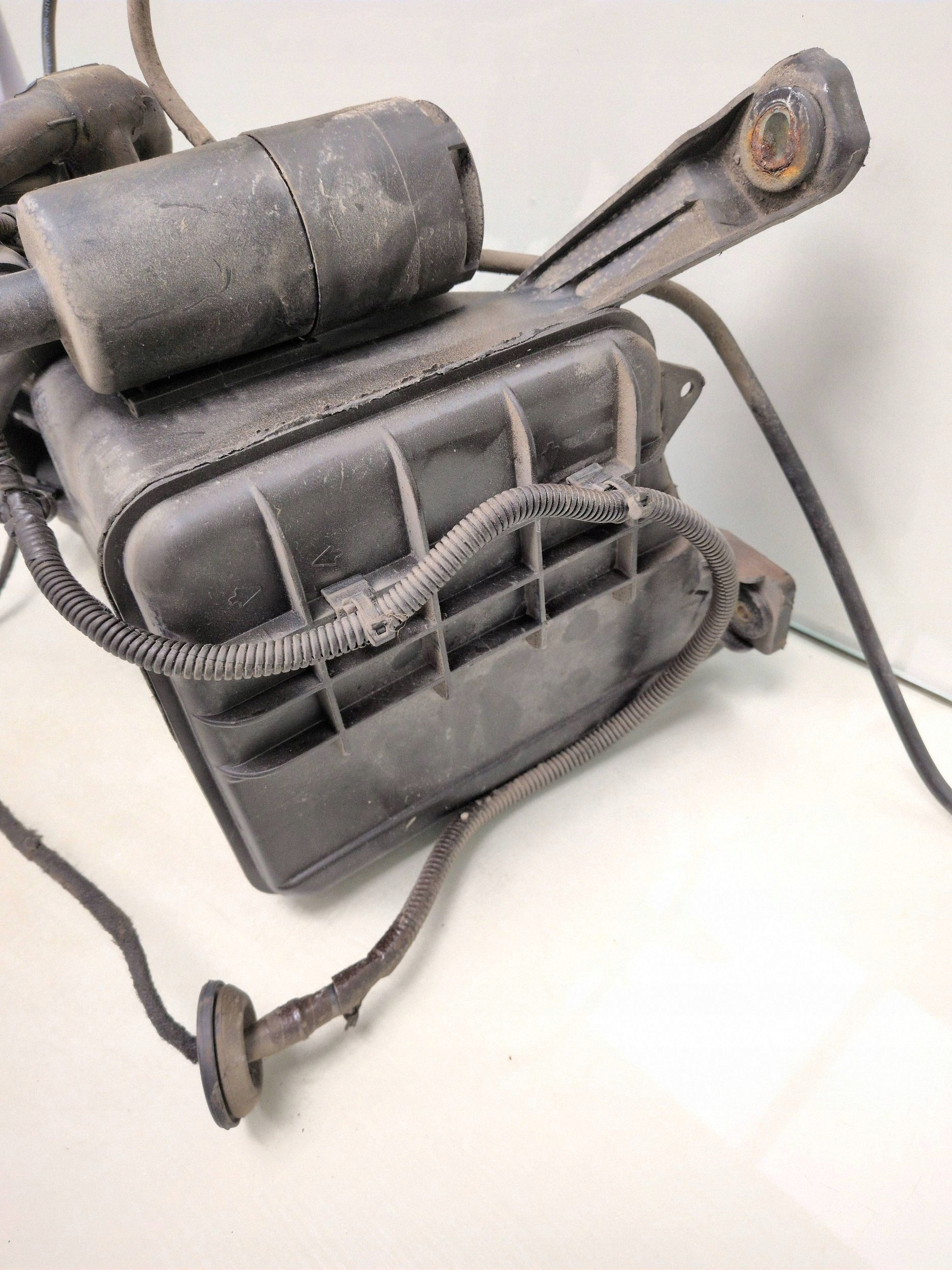 OEM 7L0201801L Aktivkohlefilter für Audi Q7 VW Touareg image 3