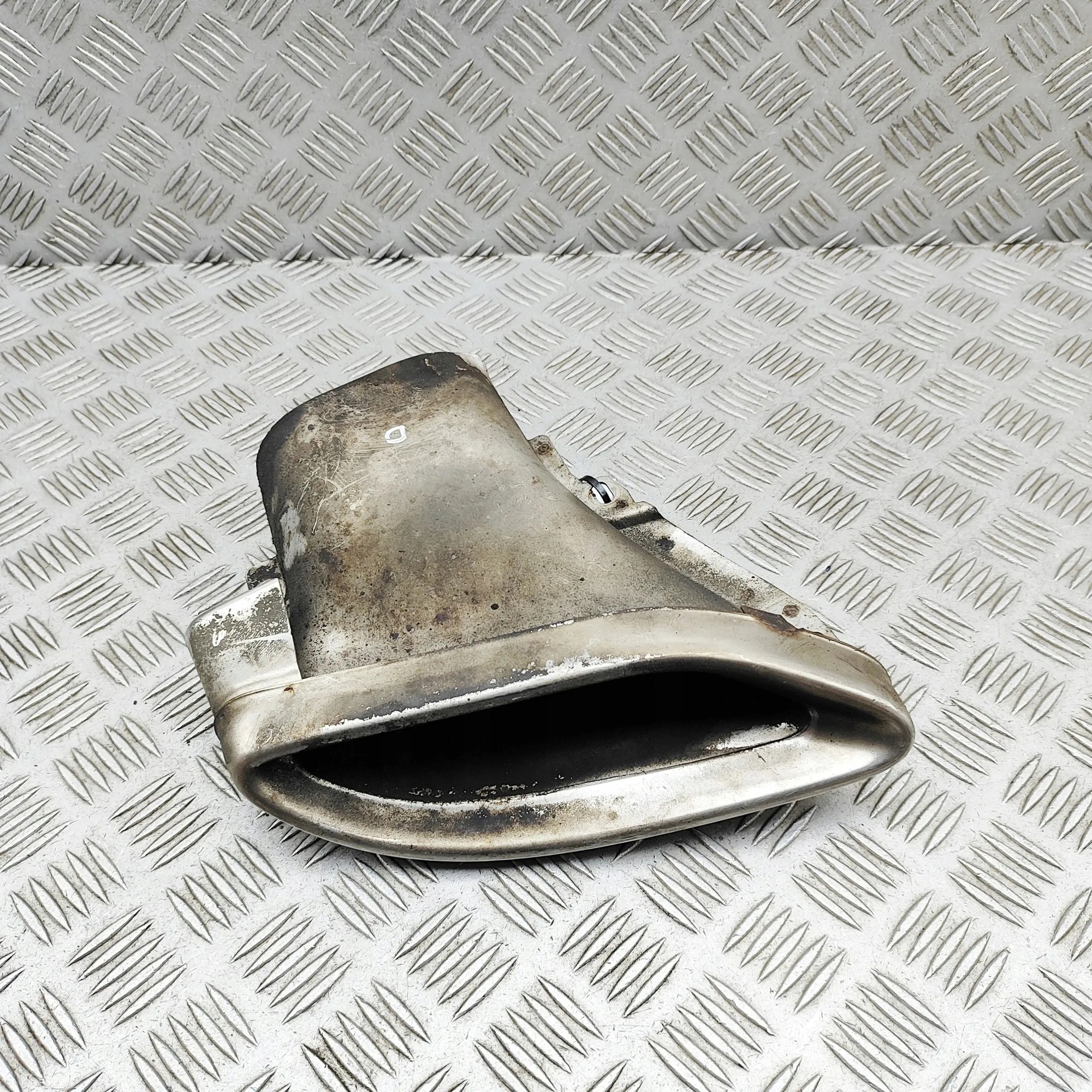 Punta de escape derecha Mercedes OEM A2054900400 image 2