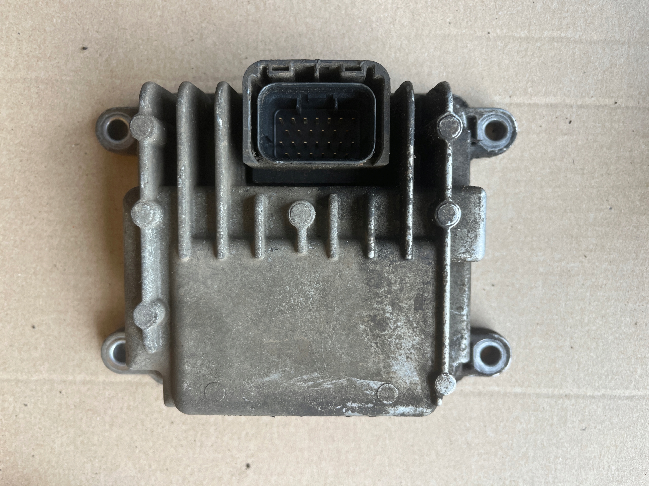 OEM 16267710 Injection Pump Controller Opel Astra II image 2