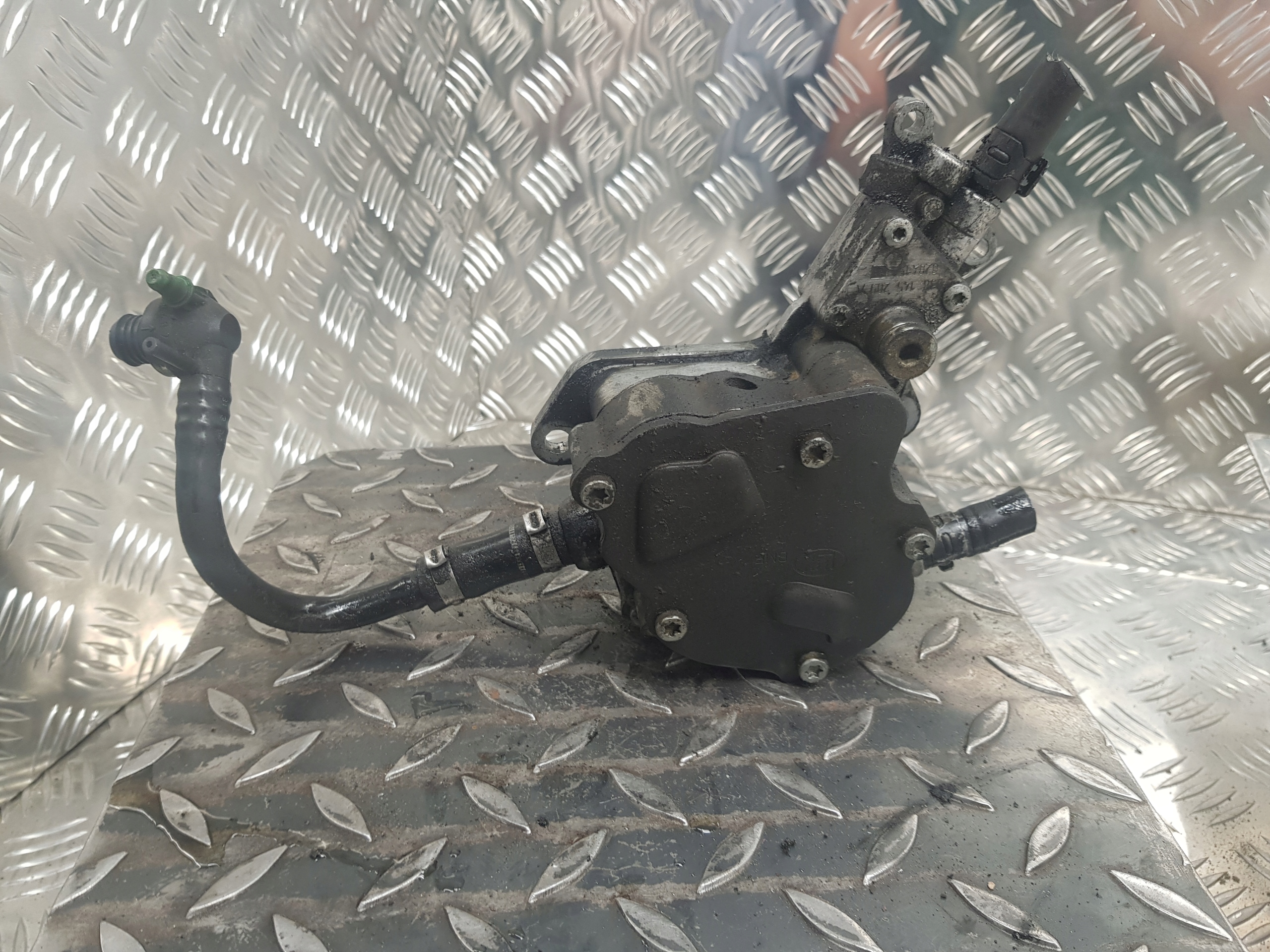 Bomba de vacío OEM 038145209A para Audi A4 B5 1.9 TDI image 5