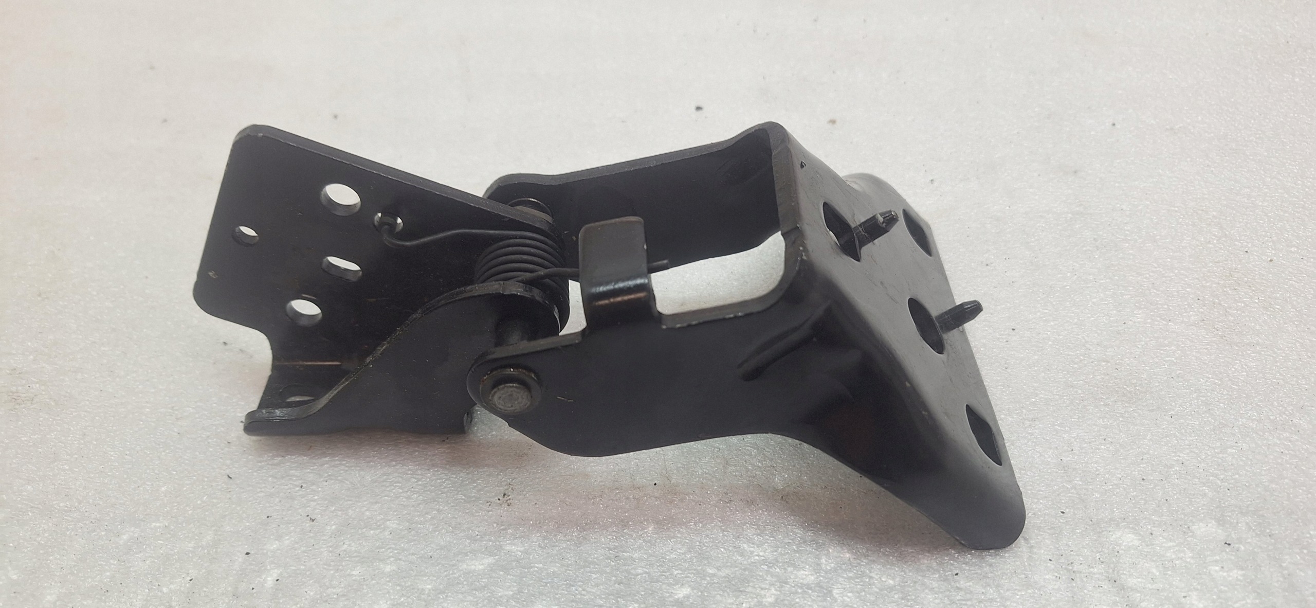 Türscharnier OEM 824122907R für Renault Kangoo III 2021 image 3