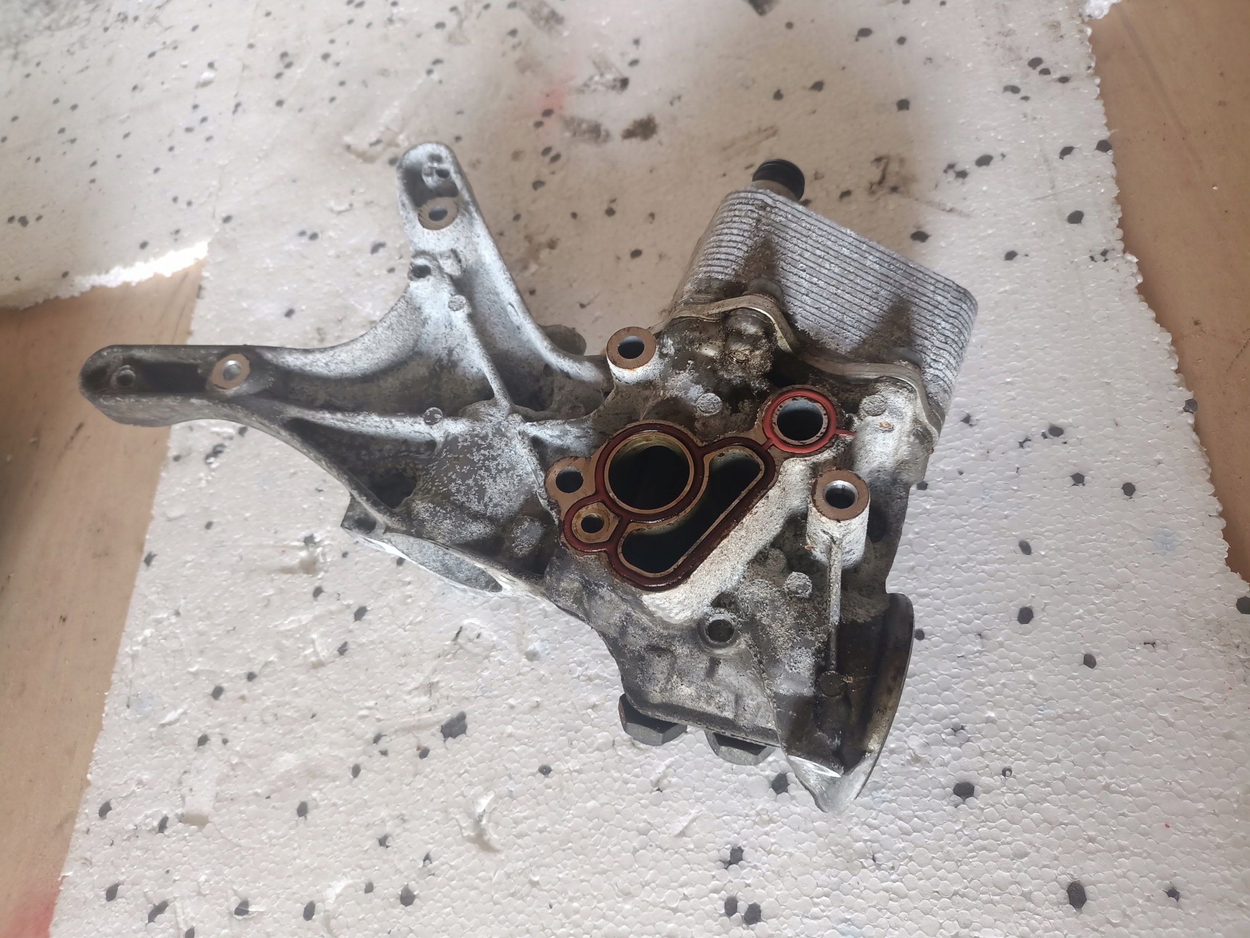 Oljefilterhus bas OEM 06J903143AK Audi A4 B8 image 3