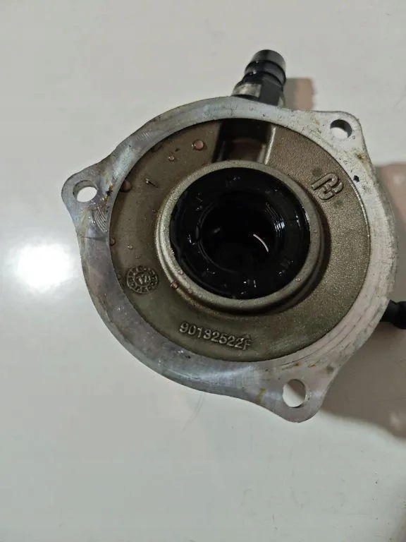 Pieza compartimento motor Maserati Ghibli 2014 OEM 90132522F image 3