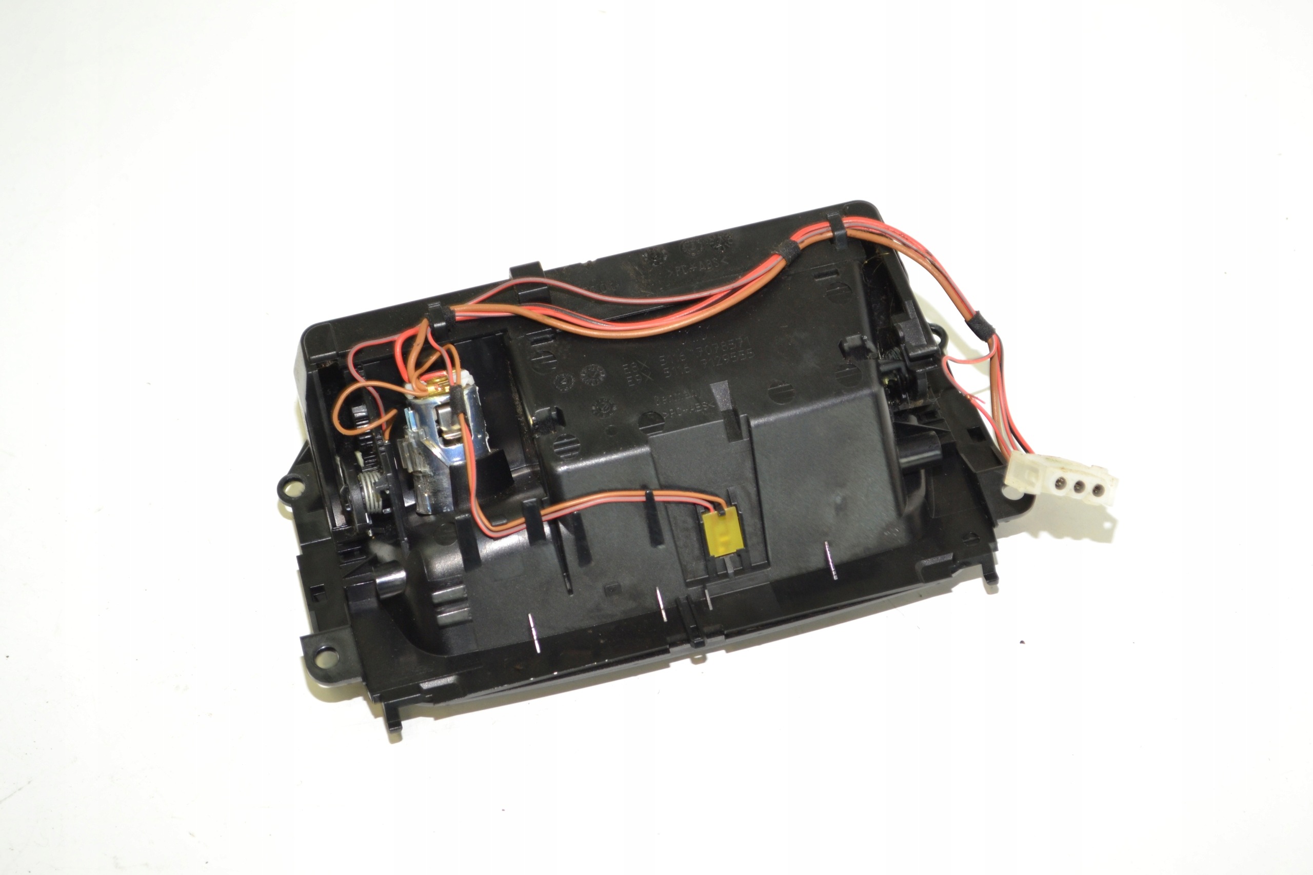BMW E92/E93 Keskikonsolin Peite OEM 7078571 image 4