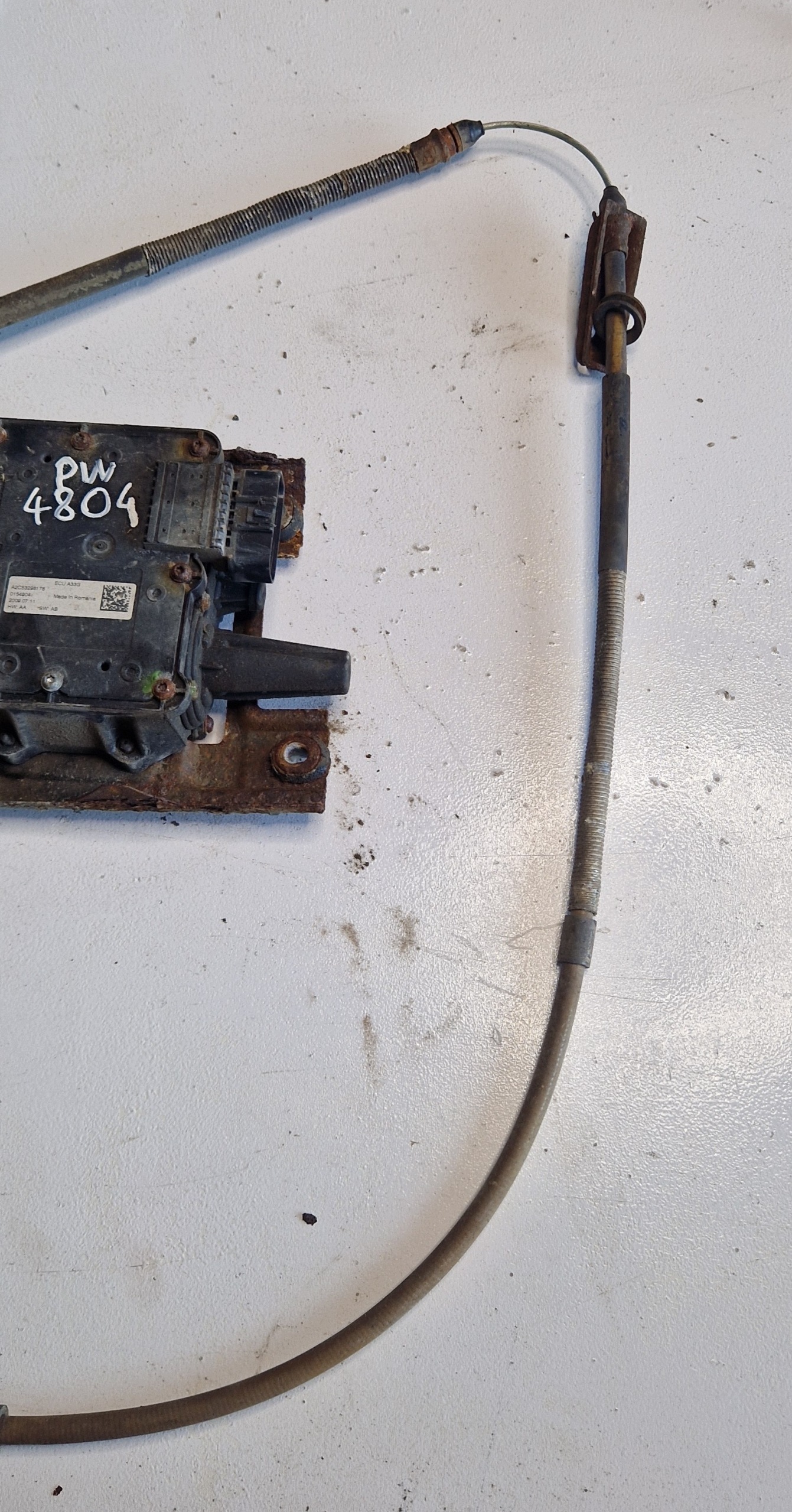 Travão de mão elétrico OEM 13310023 para Opel Insignia A image 3