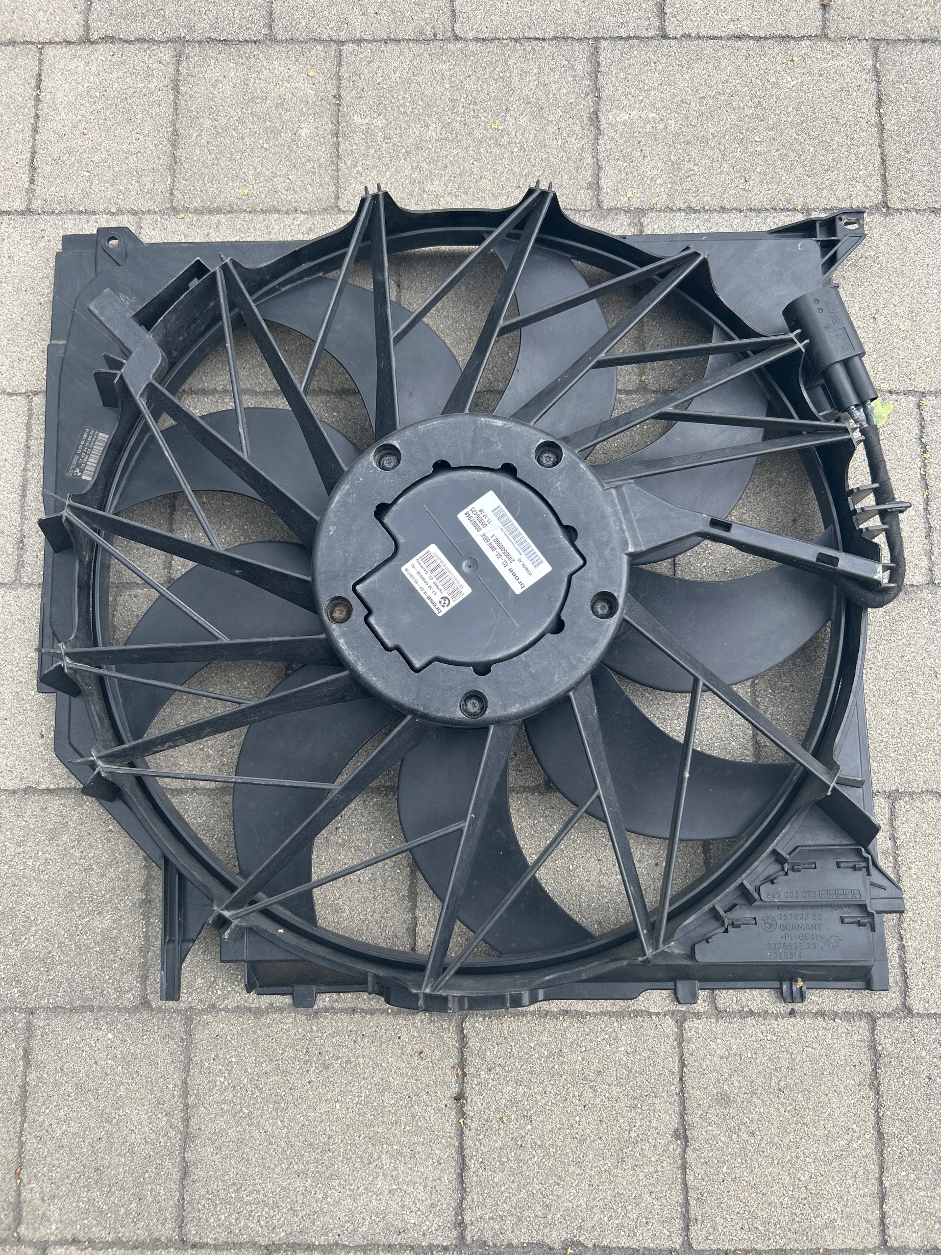 Radiatorventilator BMW OE 6946638 voor X3 E83 2.0D/3.0D image 2