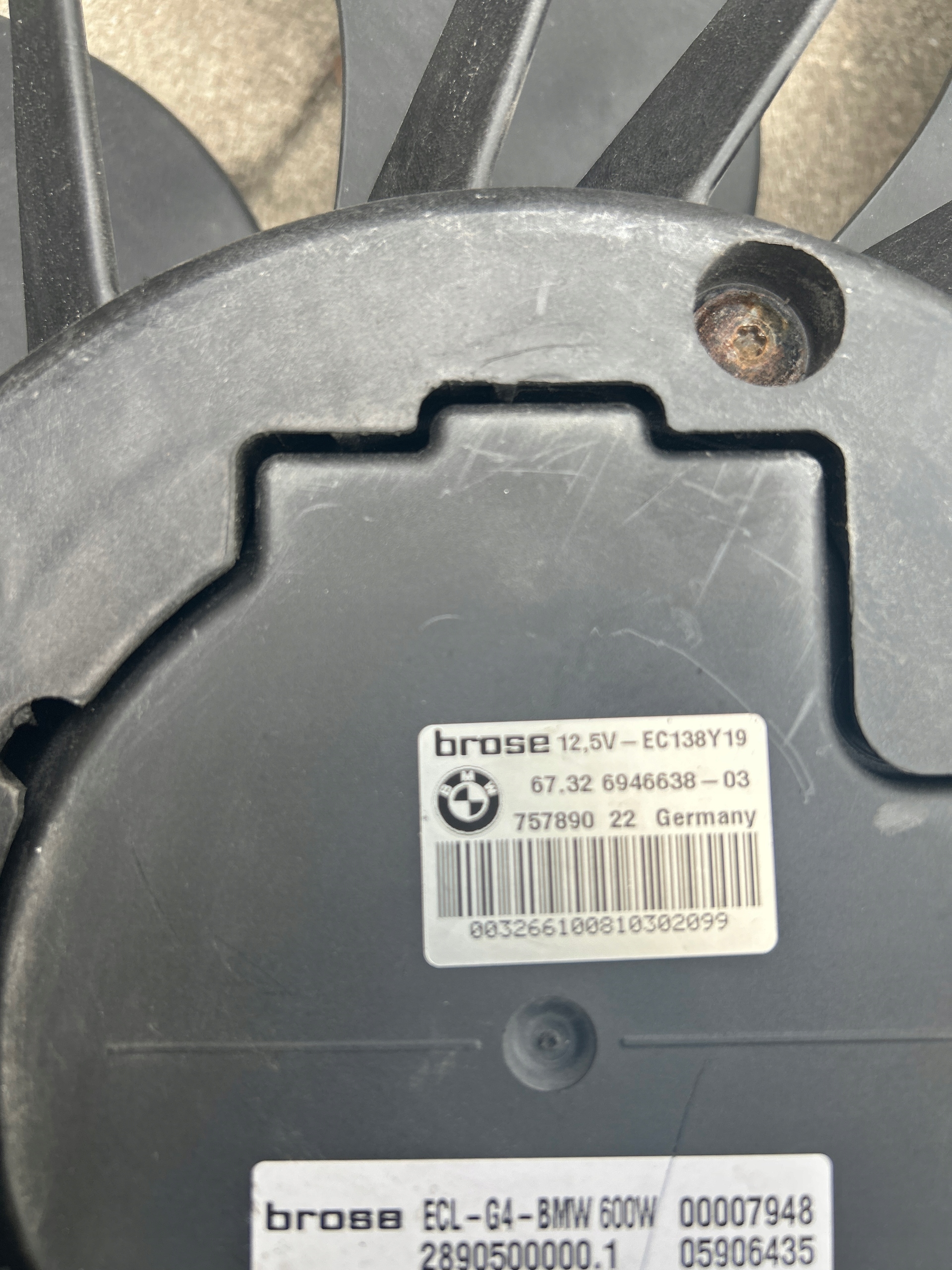 Radiatorventilator BMW OE 6946638 voor X3 E83 2.0D/3.0D image 3