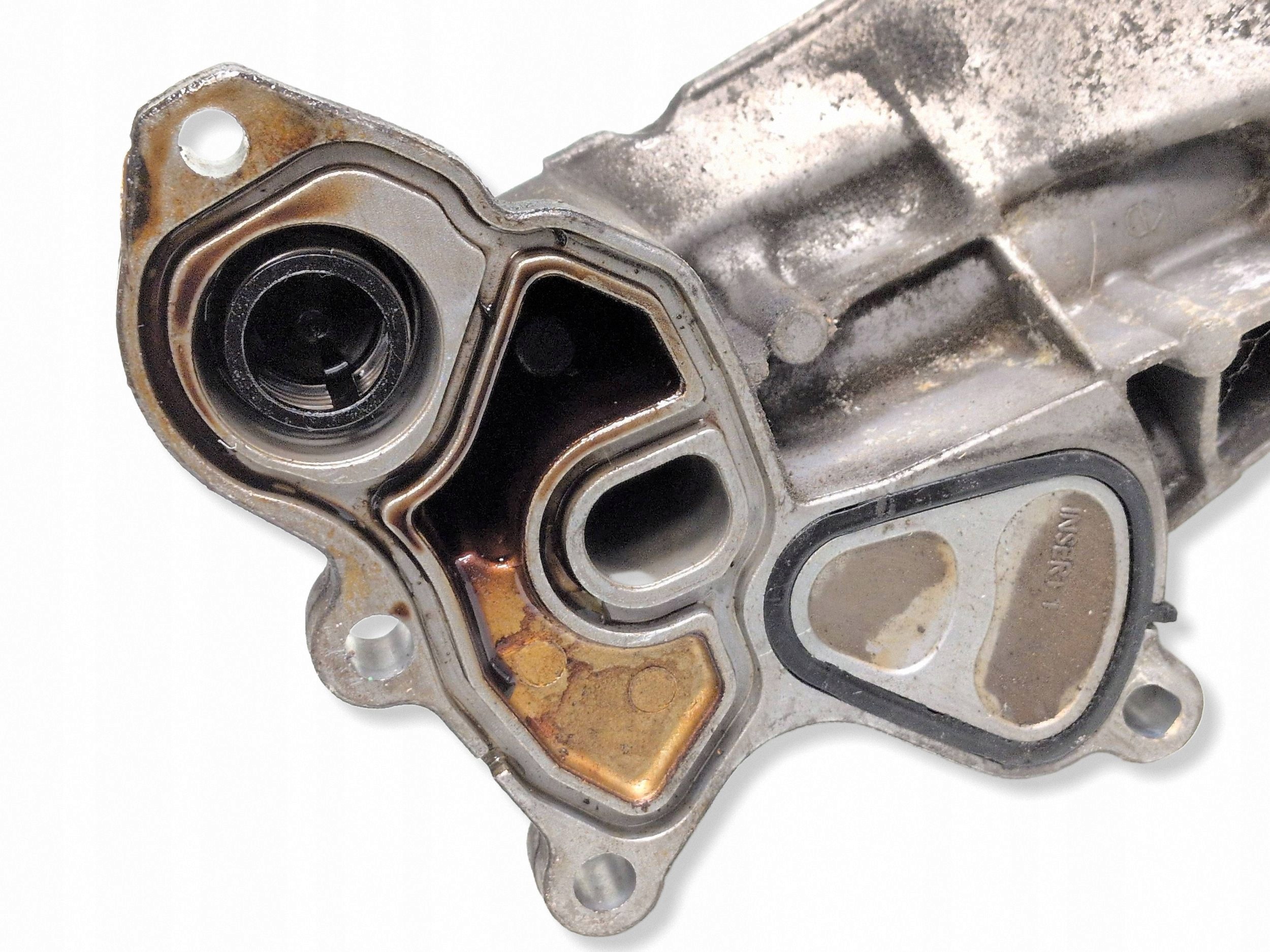Oljefilterhus OEM 7583111 för MINI R56 1.6VTI image 4