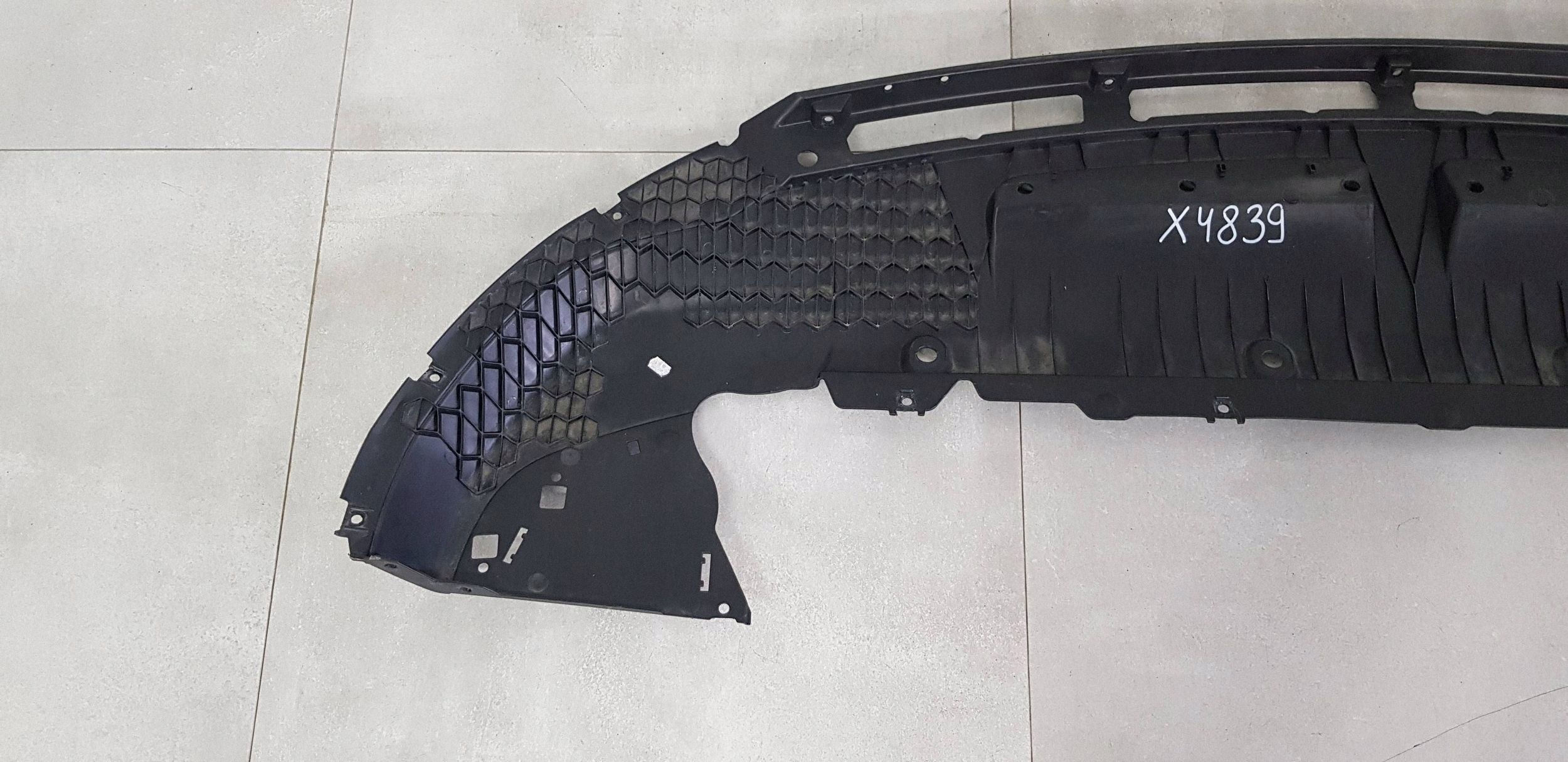 Placa de cubierta parachoques Ford Kuga MK3 LV4B-A8B384-J image 3