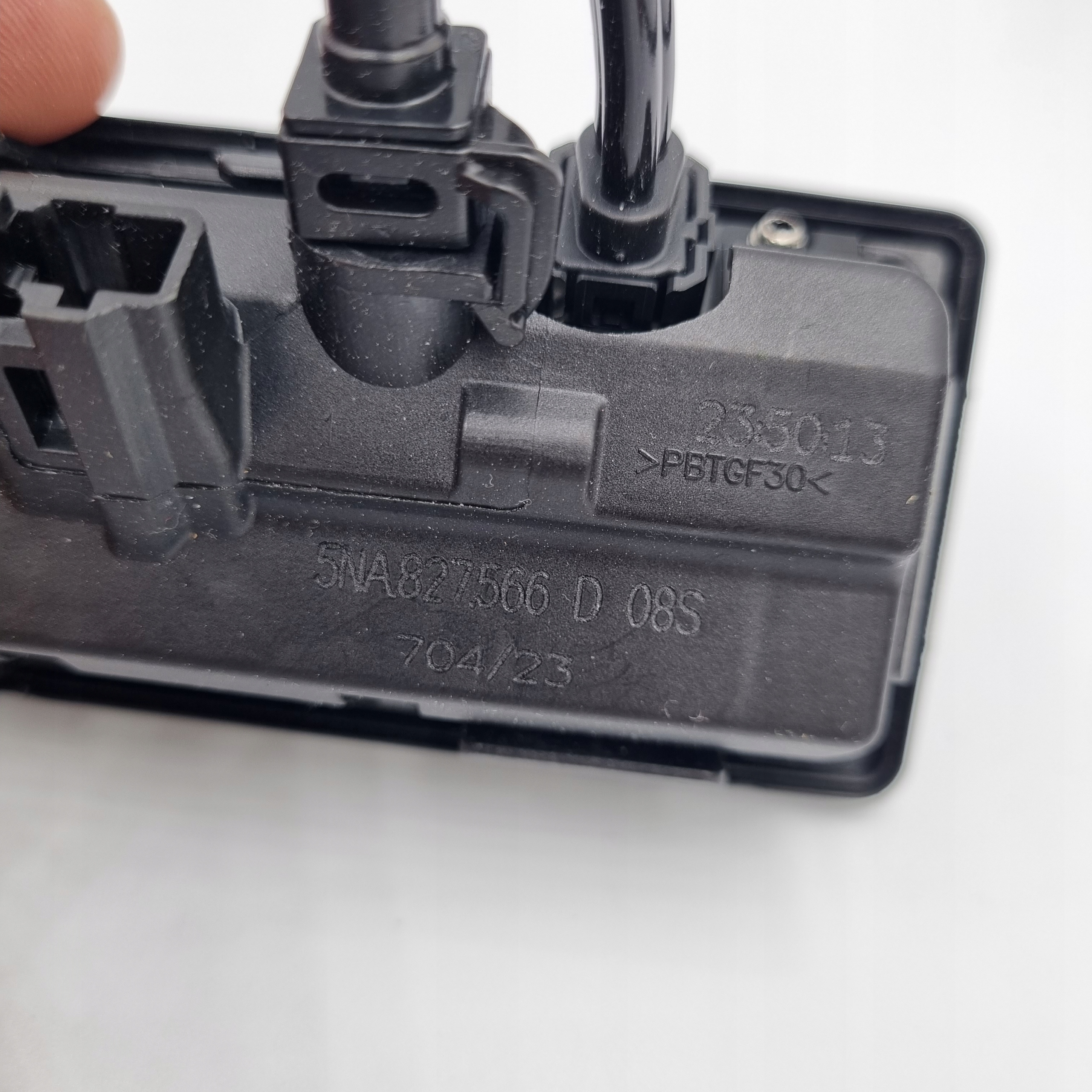 Puxador de porta-malas OEM 5NA827566D com câmera image 6